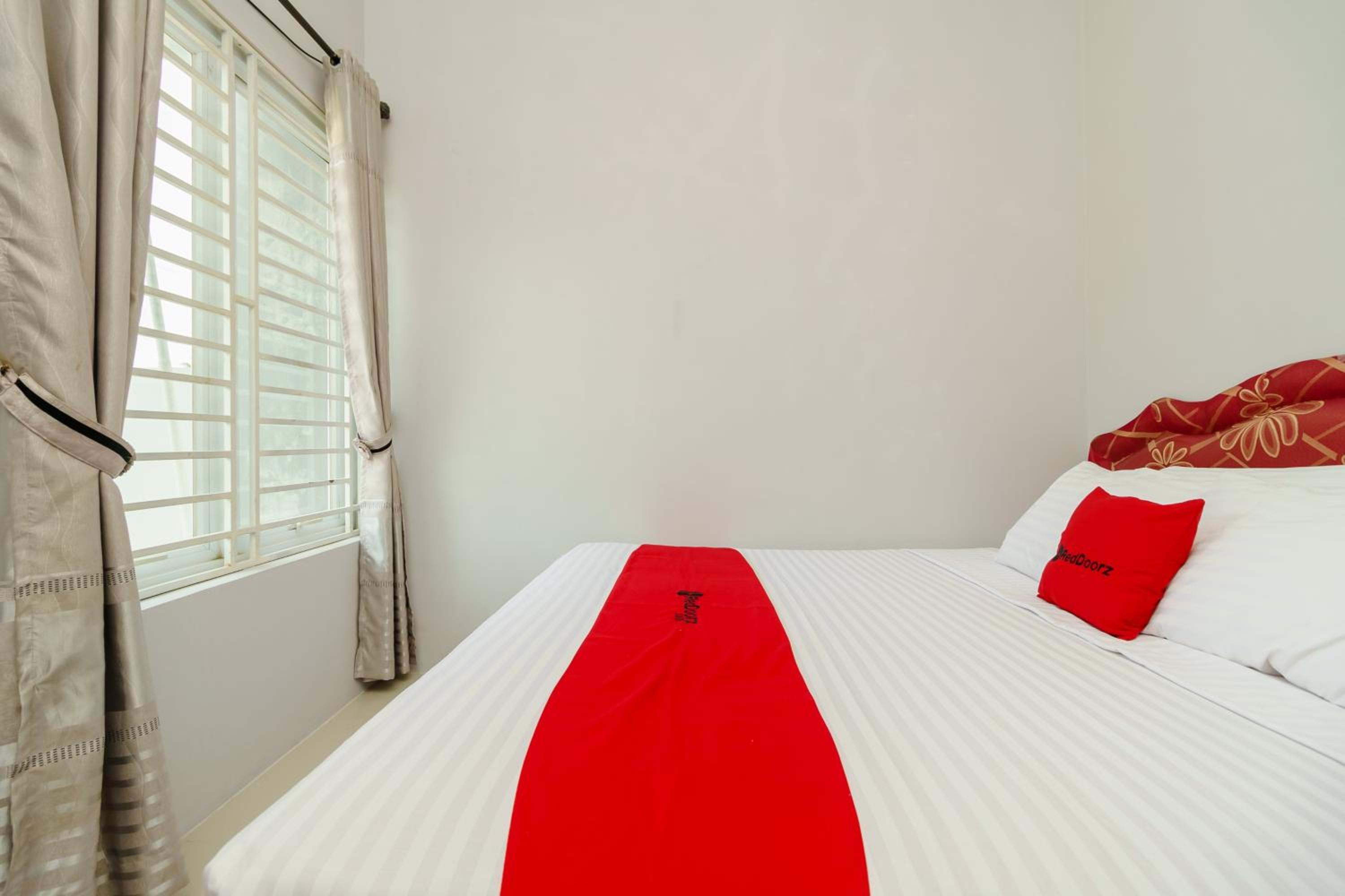 Double Room - Photo 6