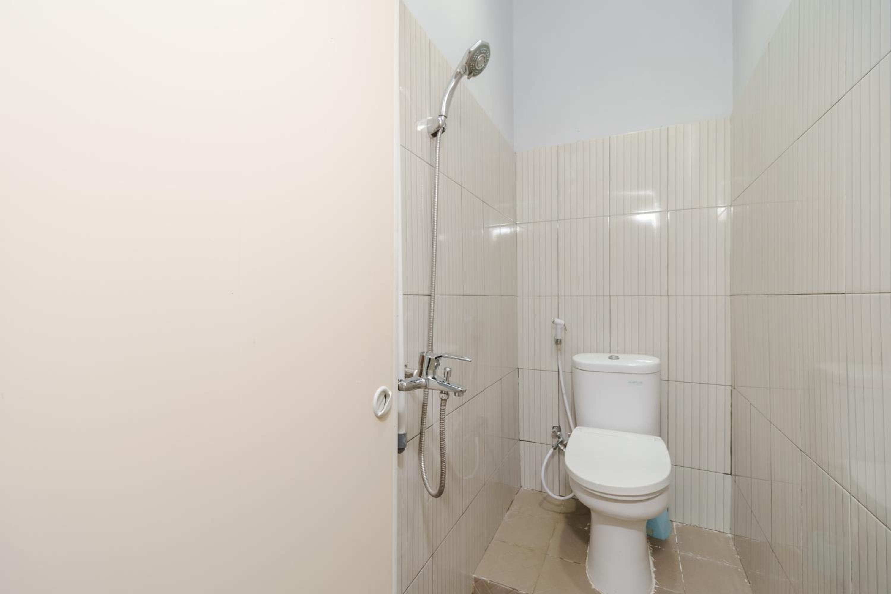 Double Room - Photo 5