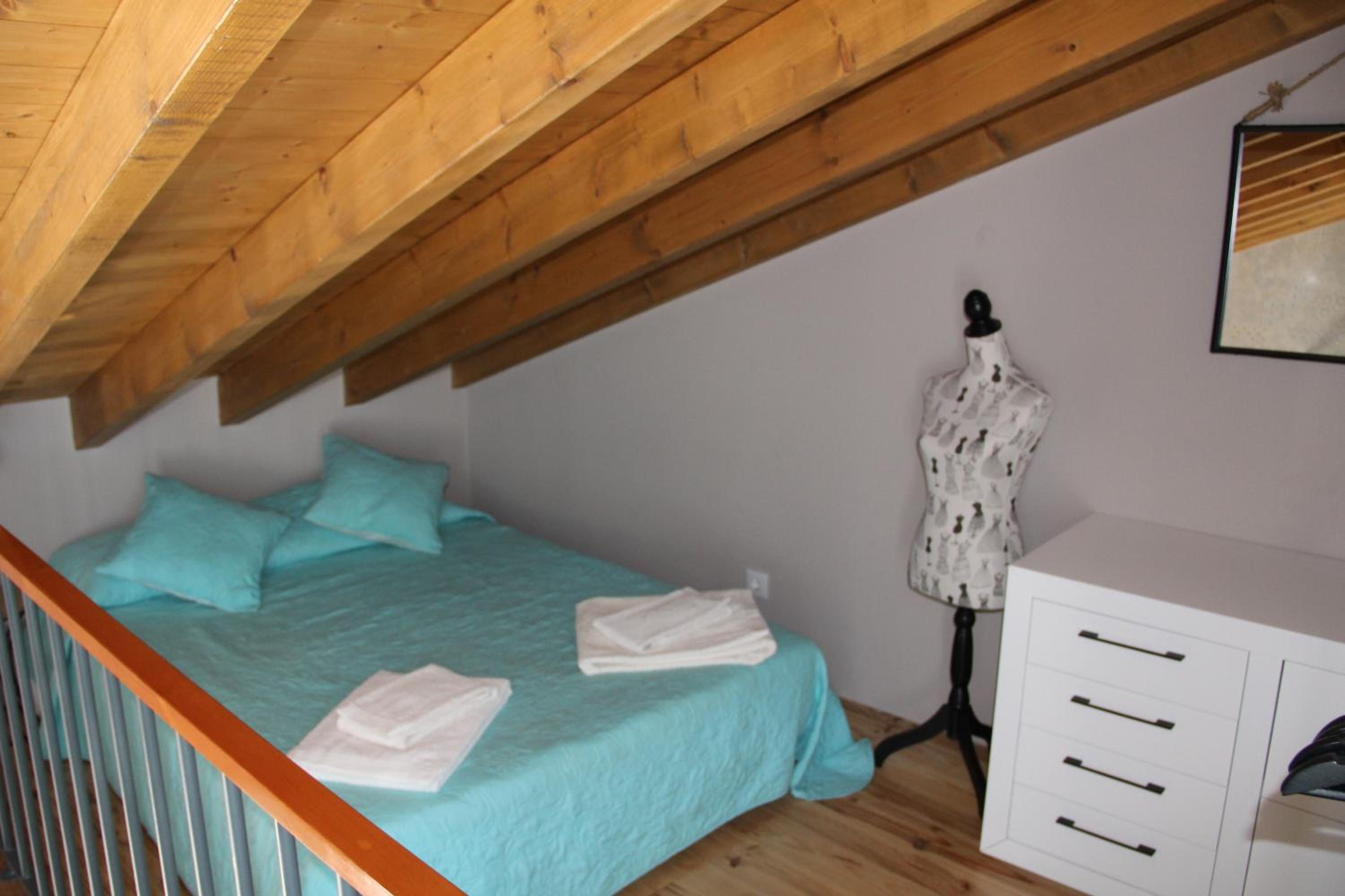 Apartment with Terrace - Photo 11