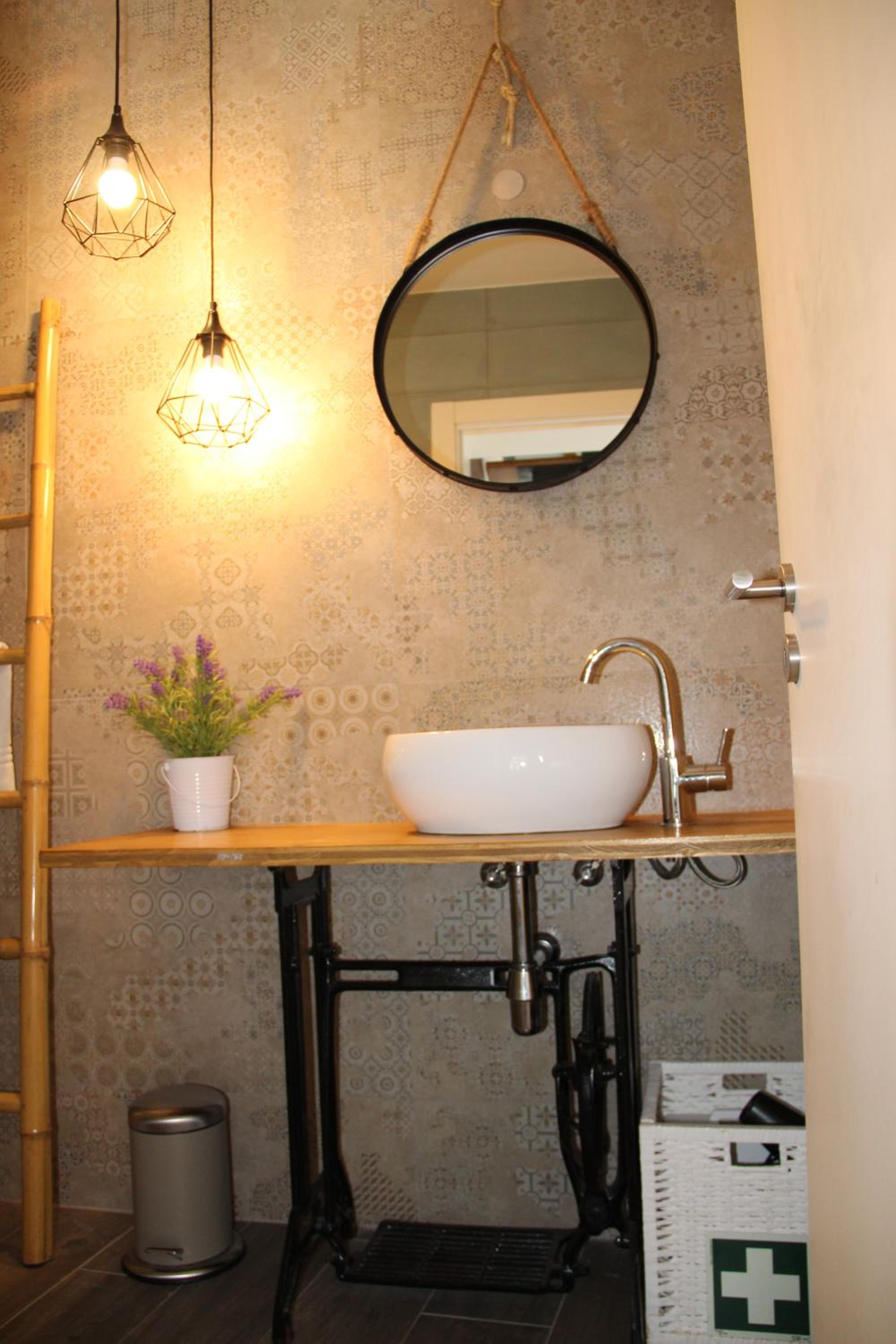Apartment with Terrace - Photo 20