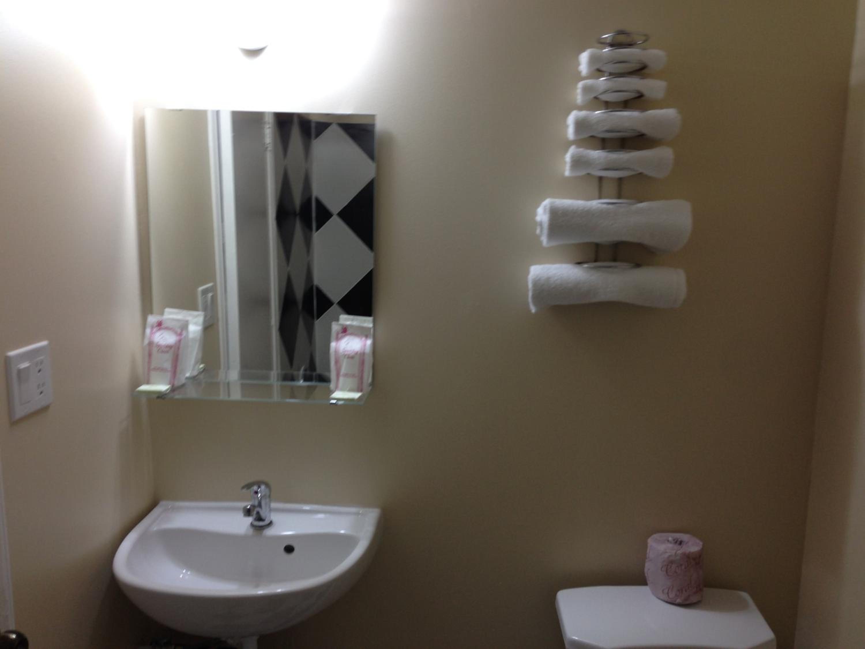 Double Room with Two Double Beds - Non-Smoking photo 2
