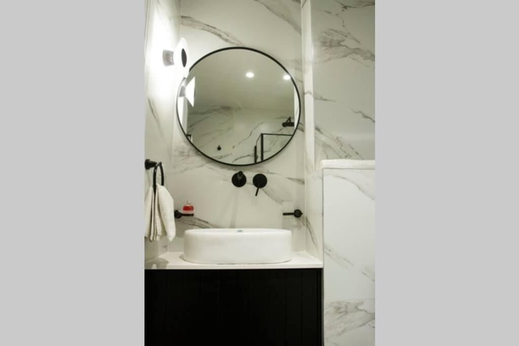 Two-Bedroom Apartment - Photo 3
