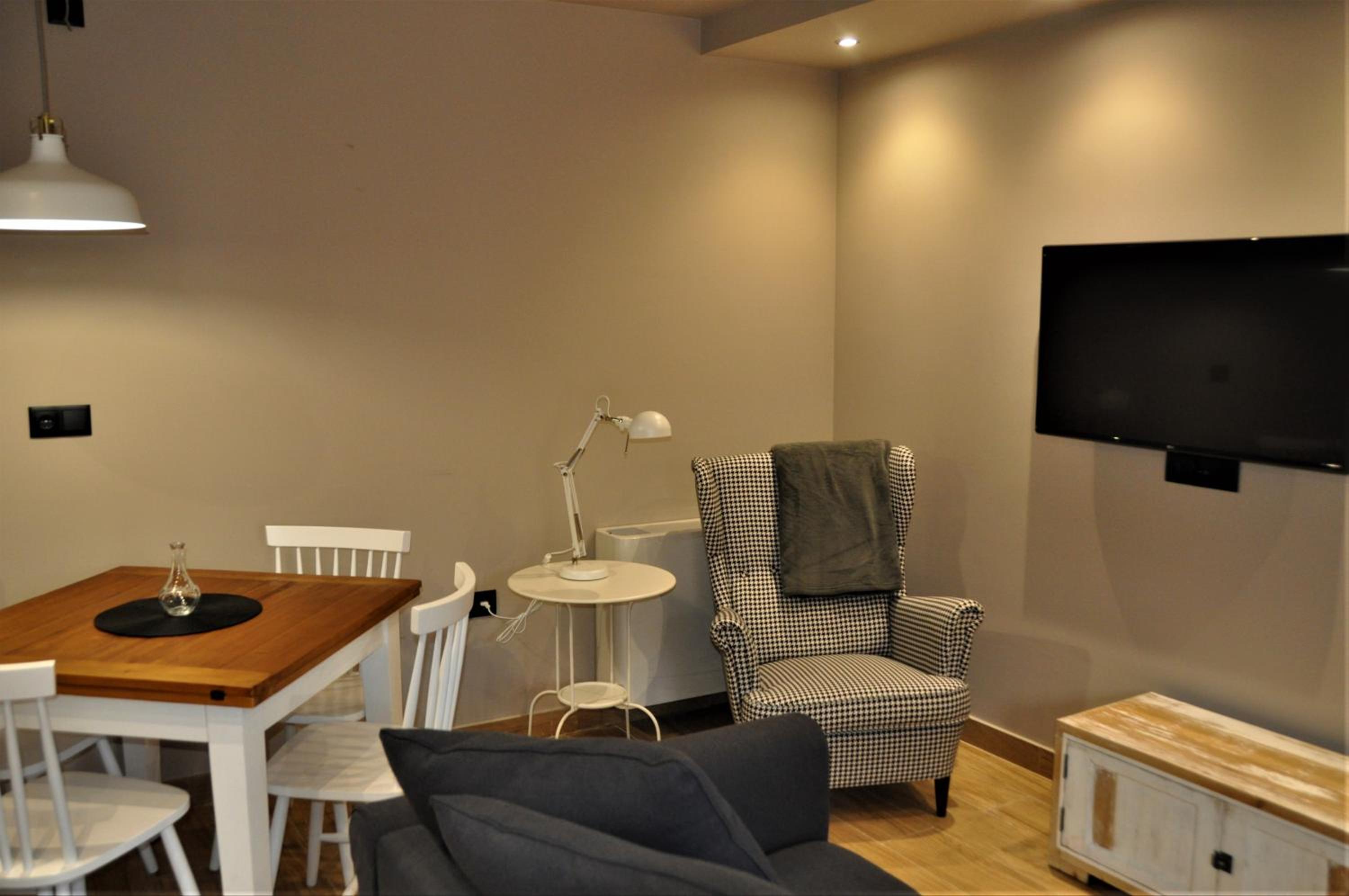 Apartment - Photo 3