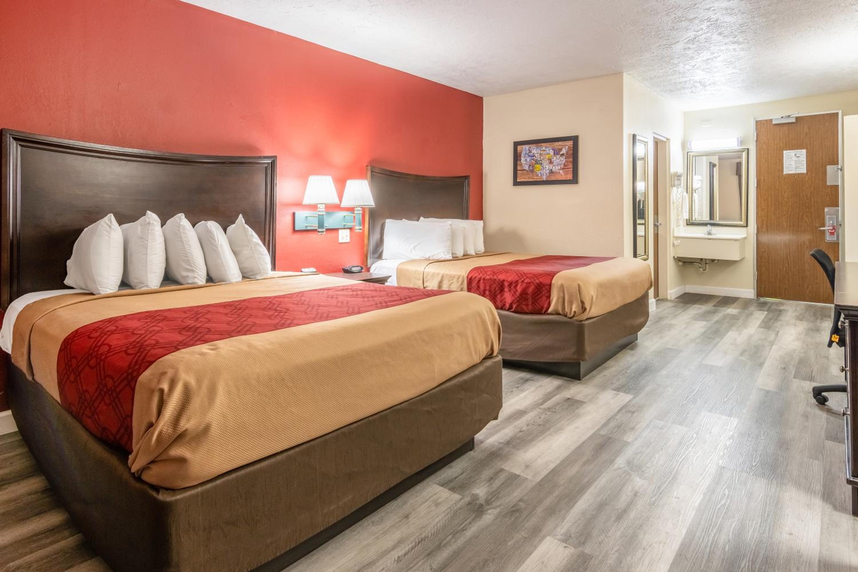 2 Queen Beds Accessible Non-Smoking - Photo 1