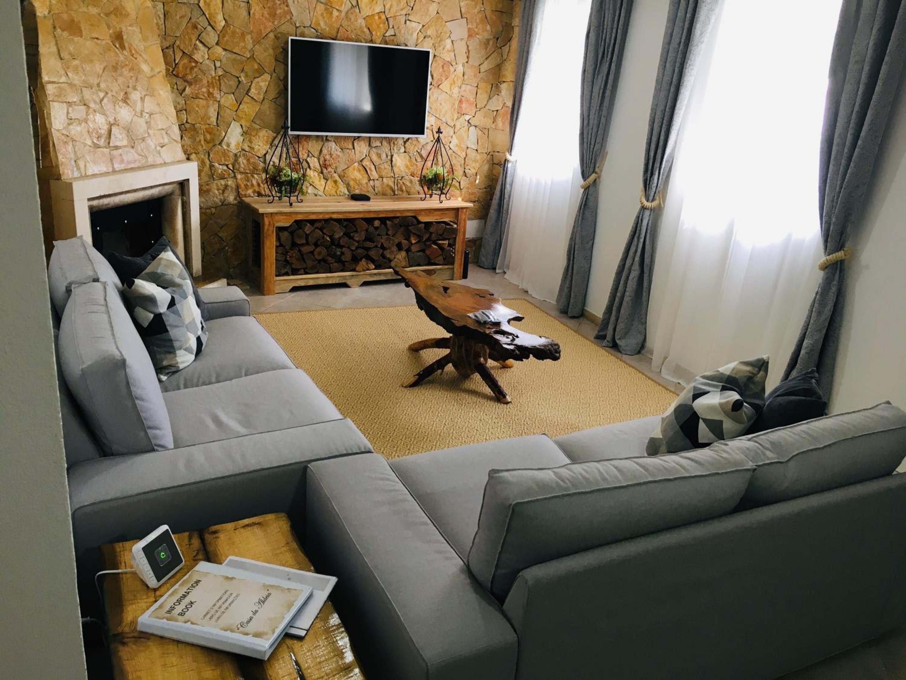 Two-Bedroom House - Photo 42