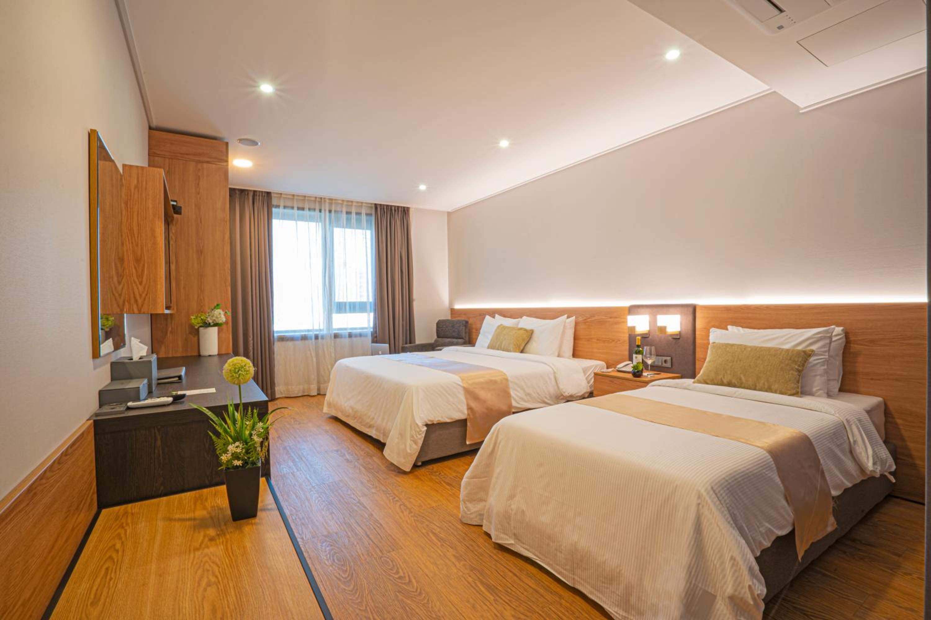 Deluxe Premium Twin Room
