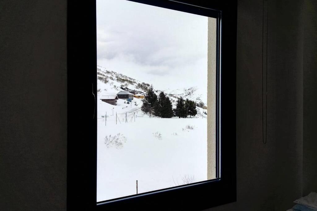 Apartment with Mountain View photo 3