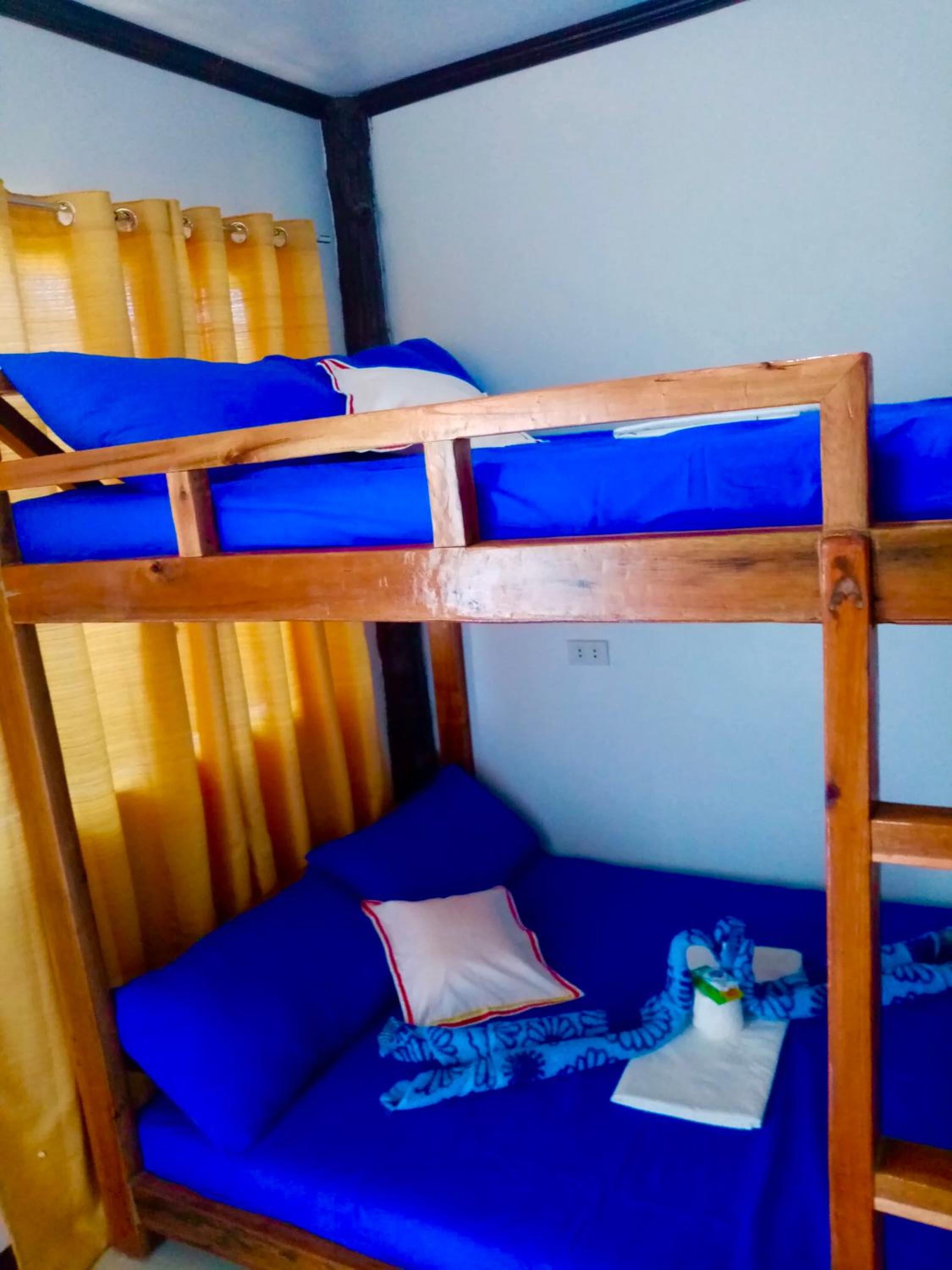 Standard Quadruple Room - Photo 12