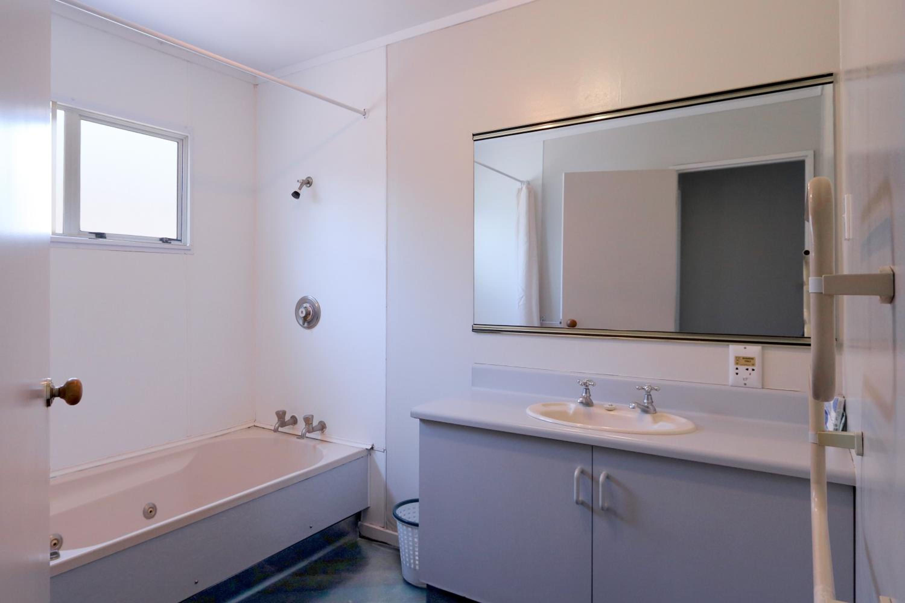 Three-bedroom apartment Economy photo 3