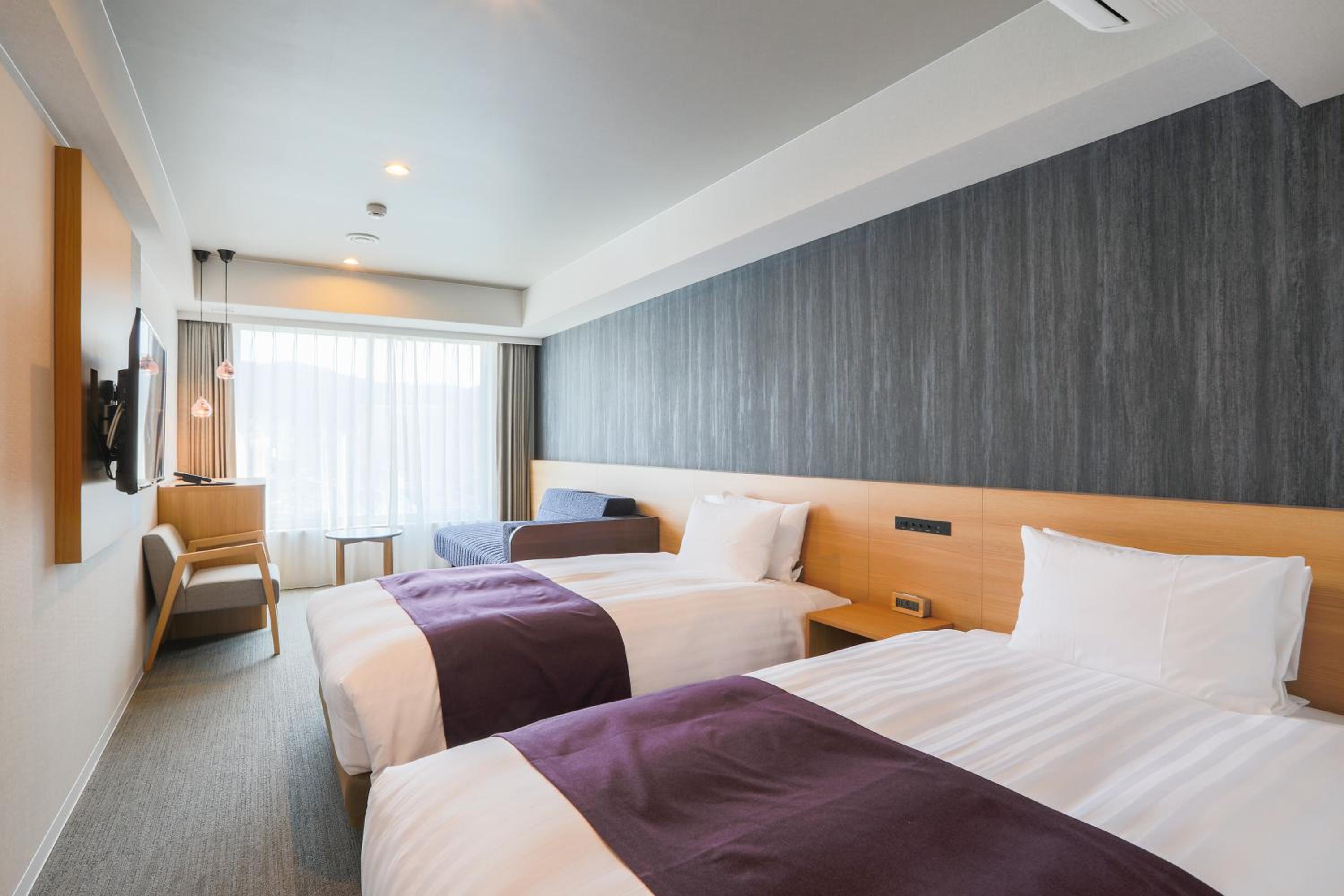 Premium Twin Room - Non-Smoking - Photo 1