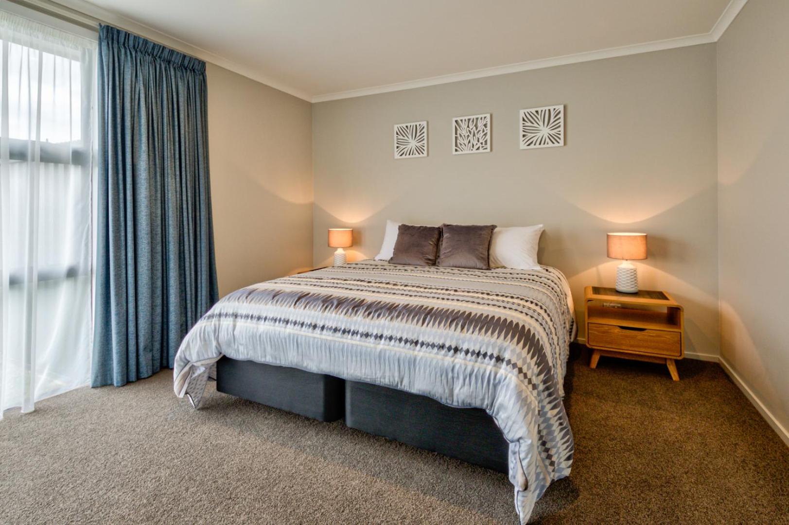 Two-Bedroom Apartment - Photo 12