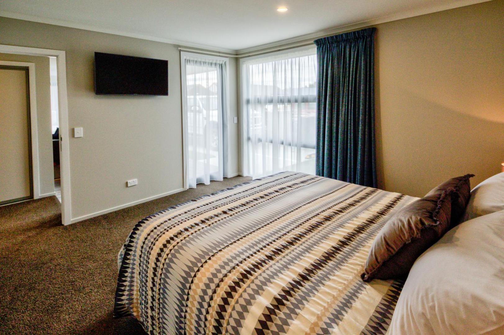 Two-Bedroom Apartment - Photo 7