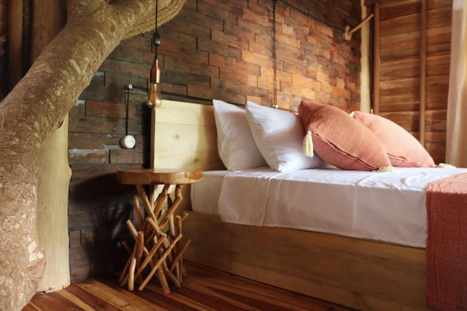 Double Room with Balcony - Photo 6