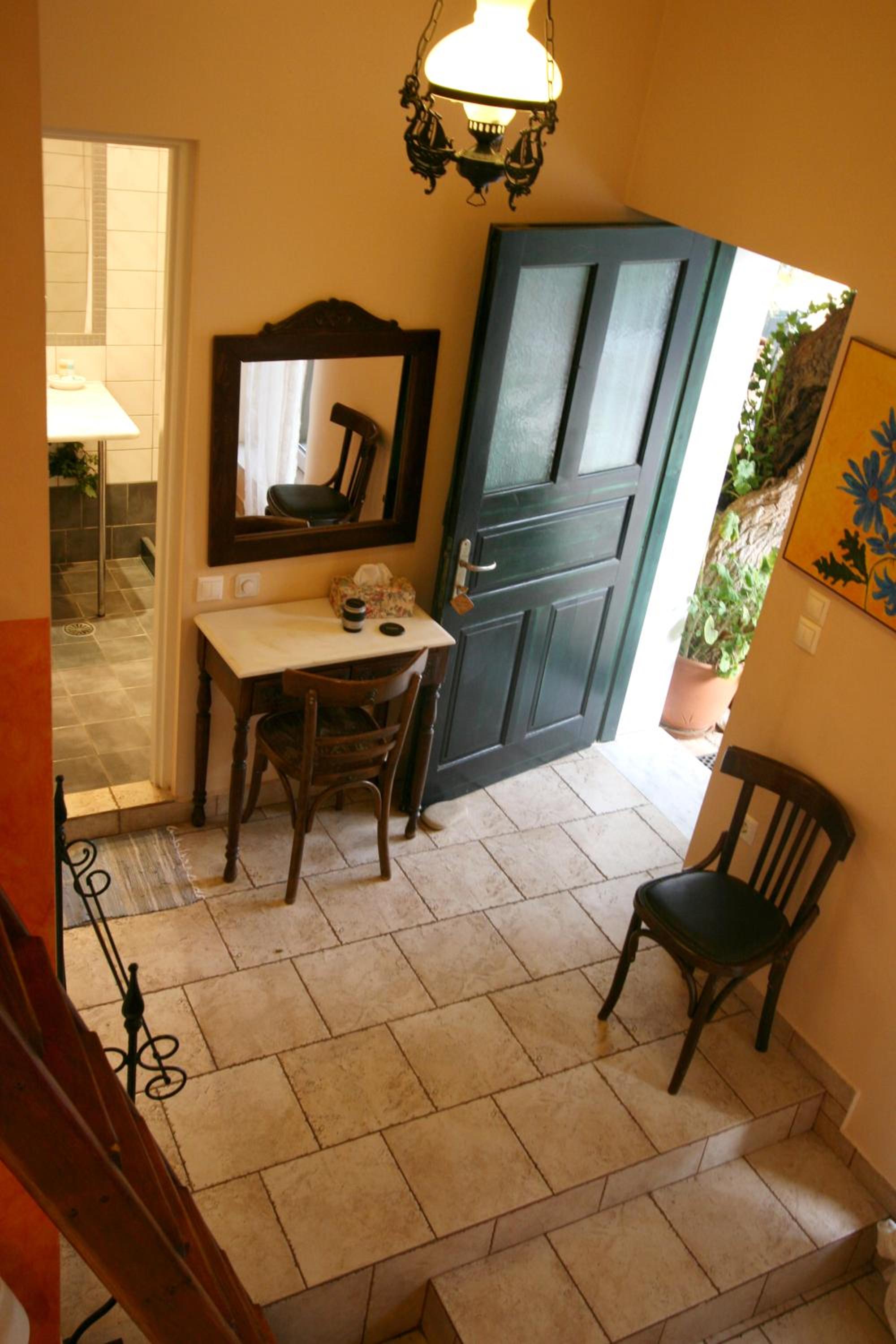 Family Suite with Fireplace - Split Level photo 1