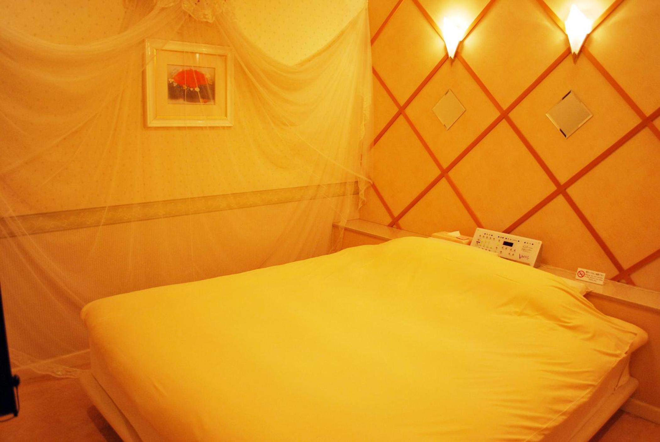 Executive Suite - Photo 13