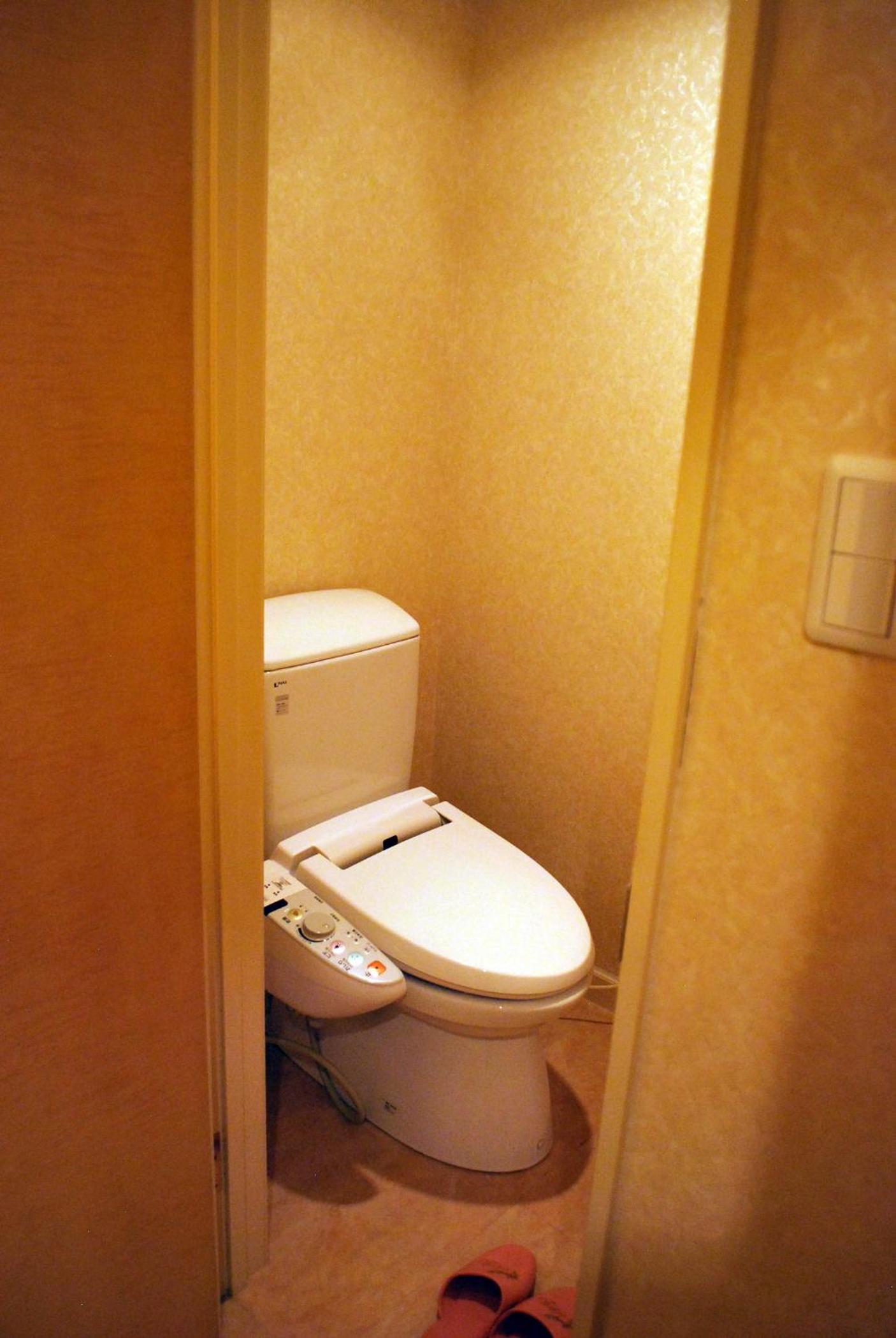 Executive Suite - Photo 6