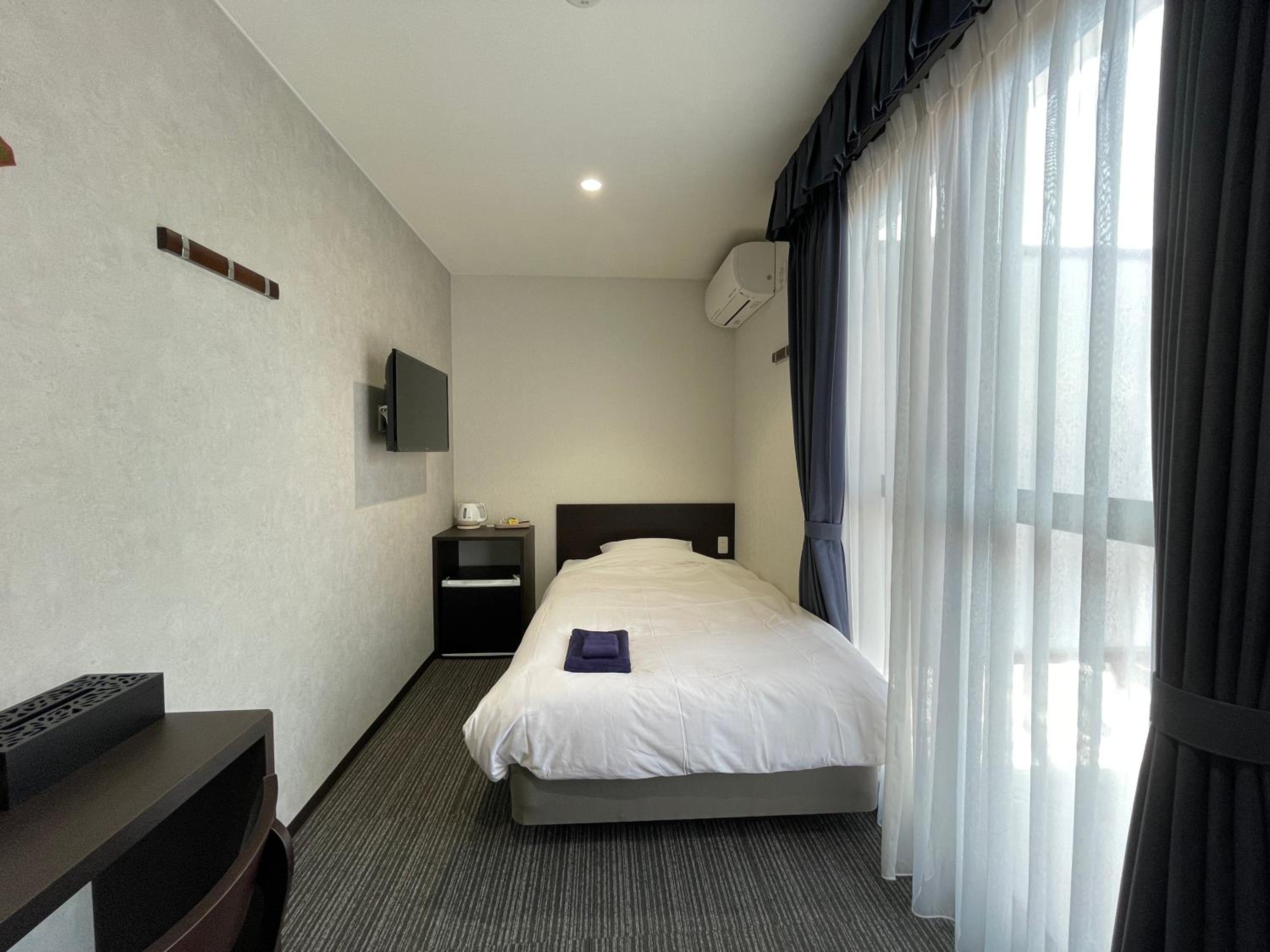 Single Room with Balcony photo 1