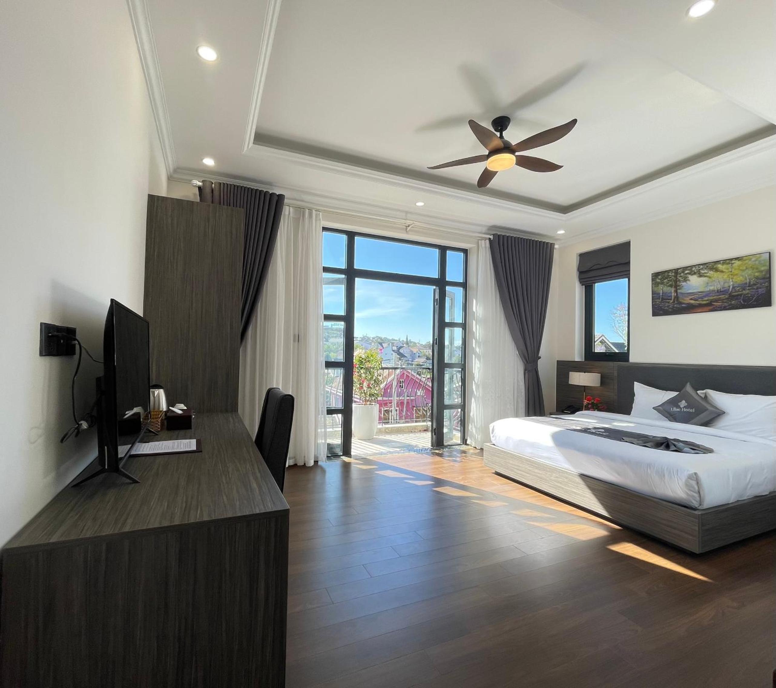 Deluxe Double Room with Balcony