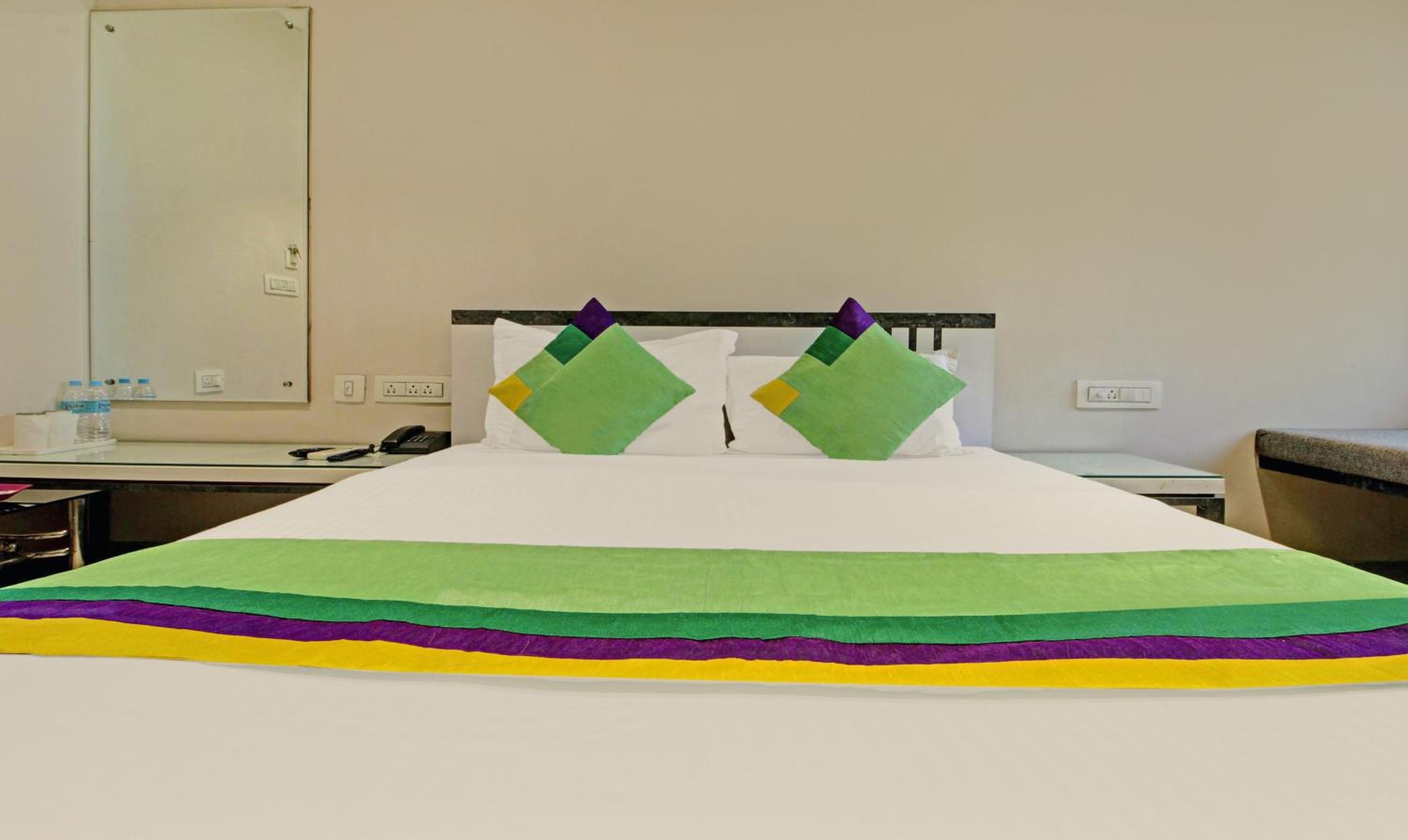 Economy Room