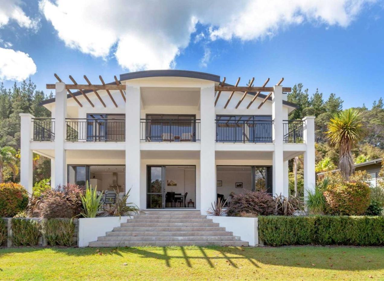 Superior Villa photo 2