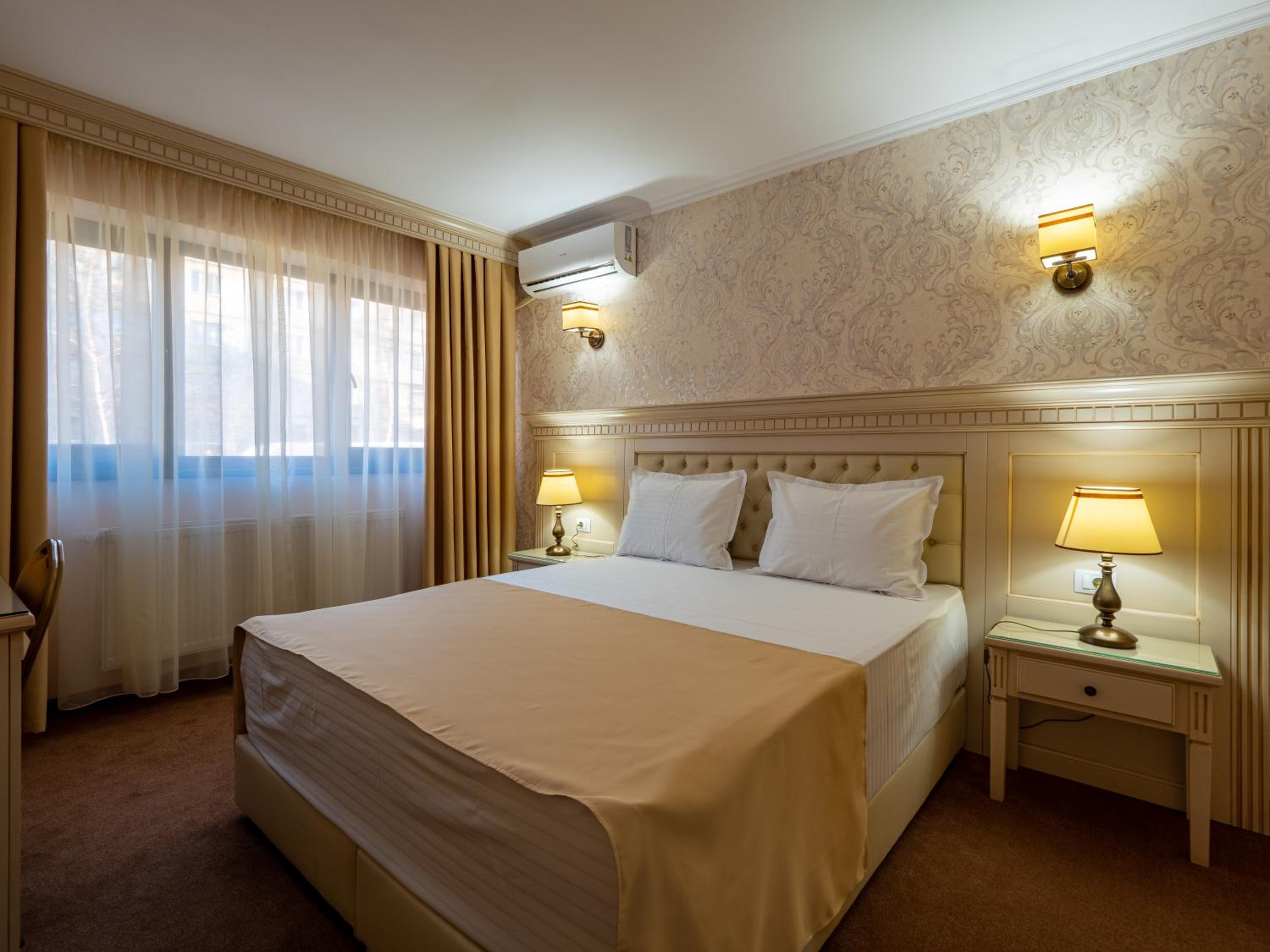 Double Room - Photo 22