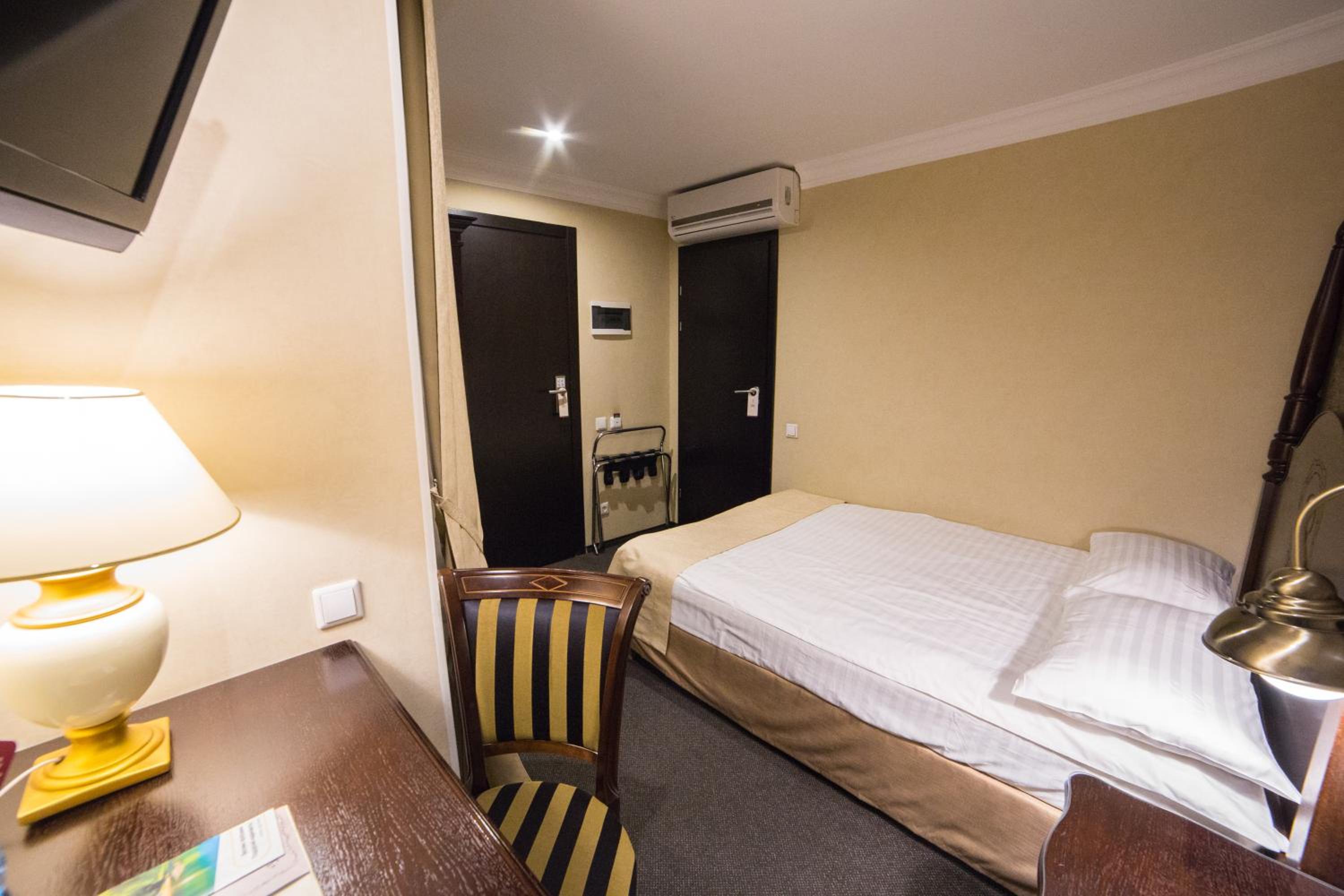 Single Room photo 2