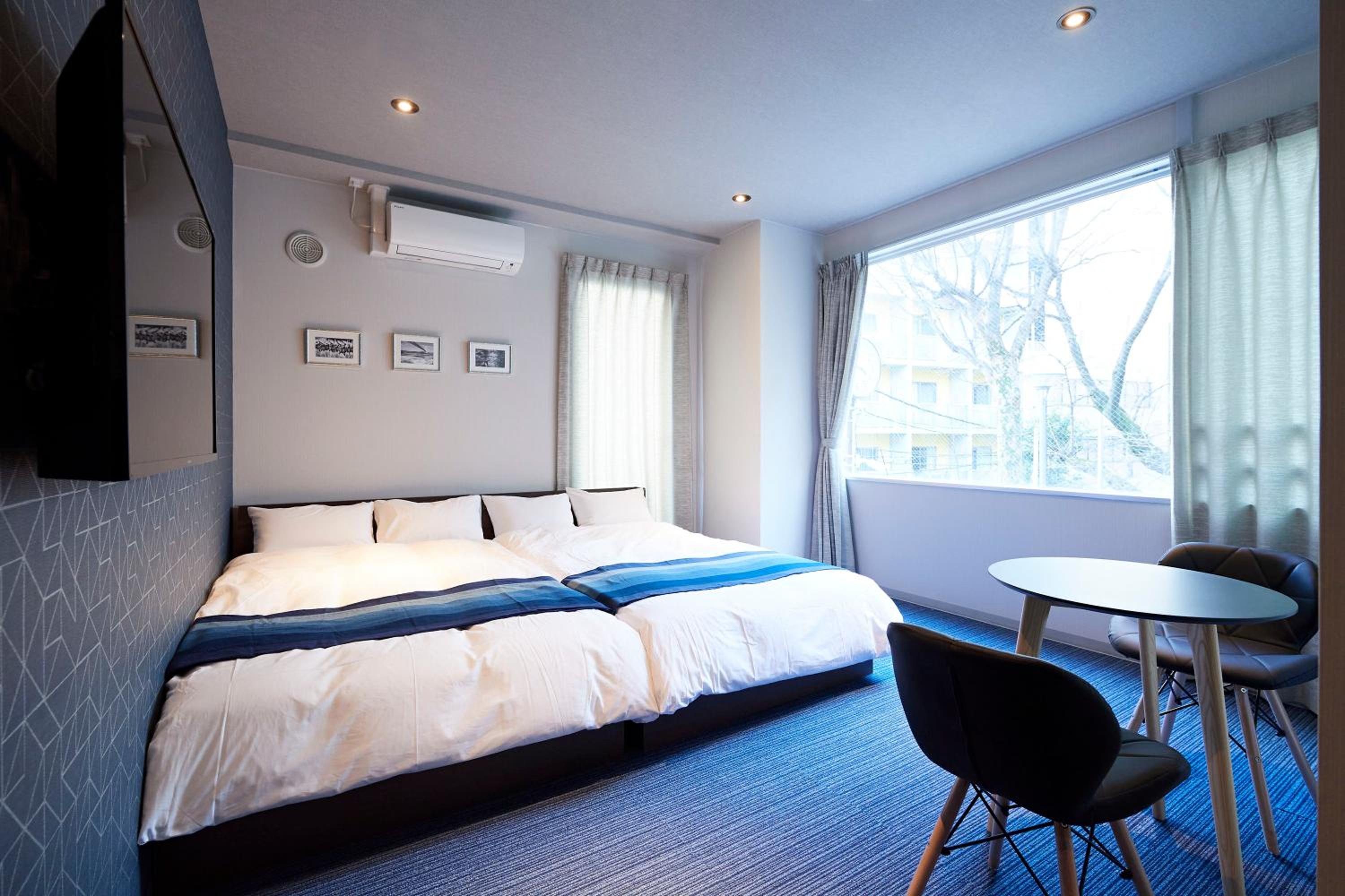 Large Twin Room photo 1