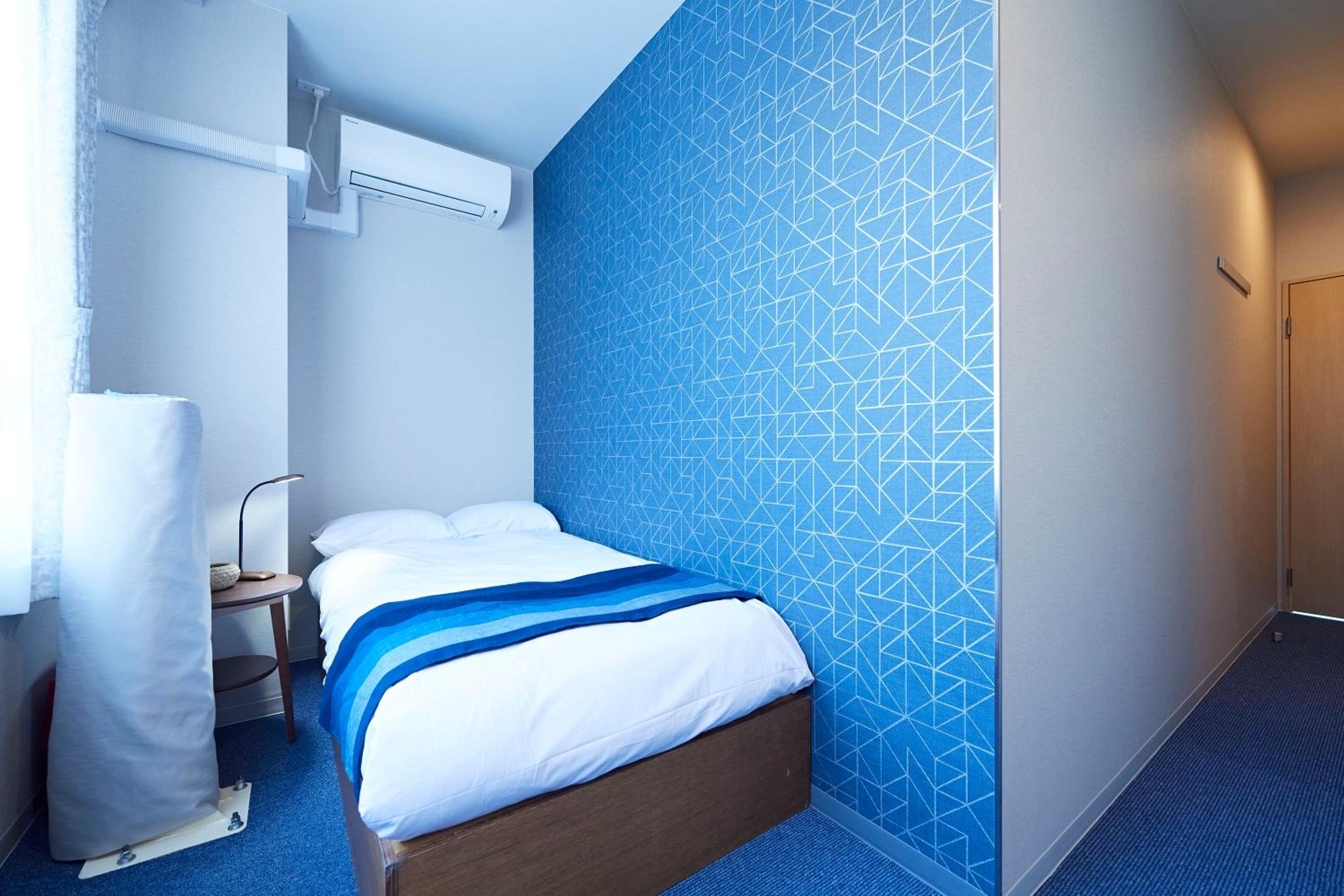 Single Room with Private Bathroom photo 1