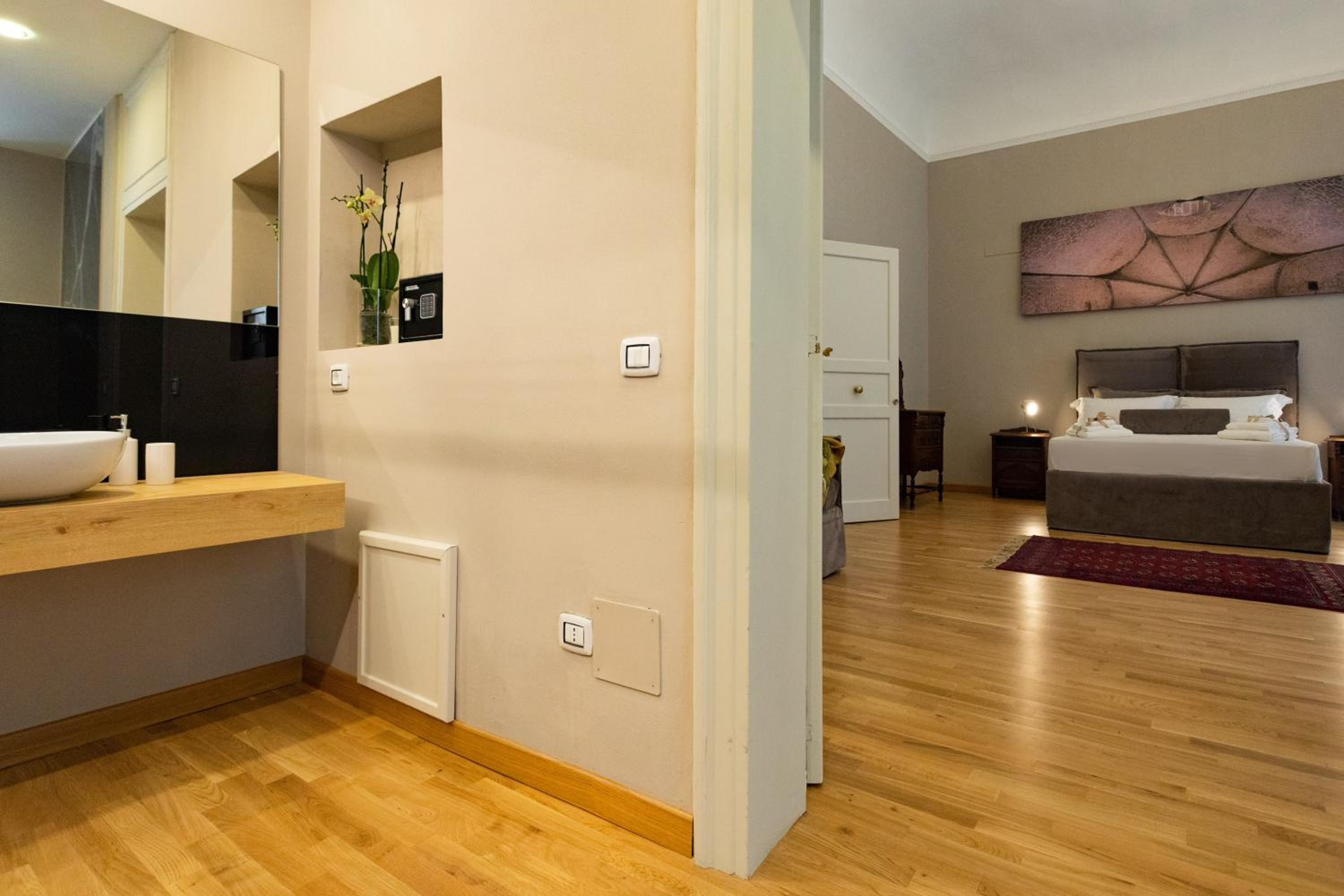 Superior Suite - Photo 2