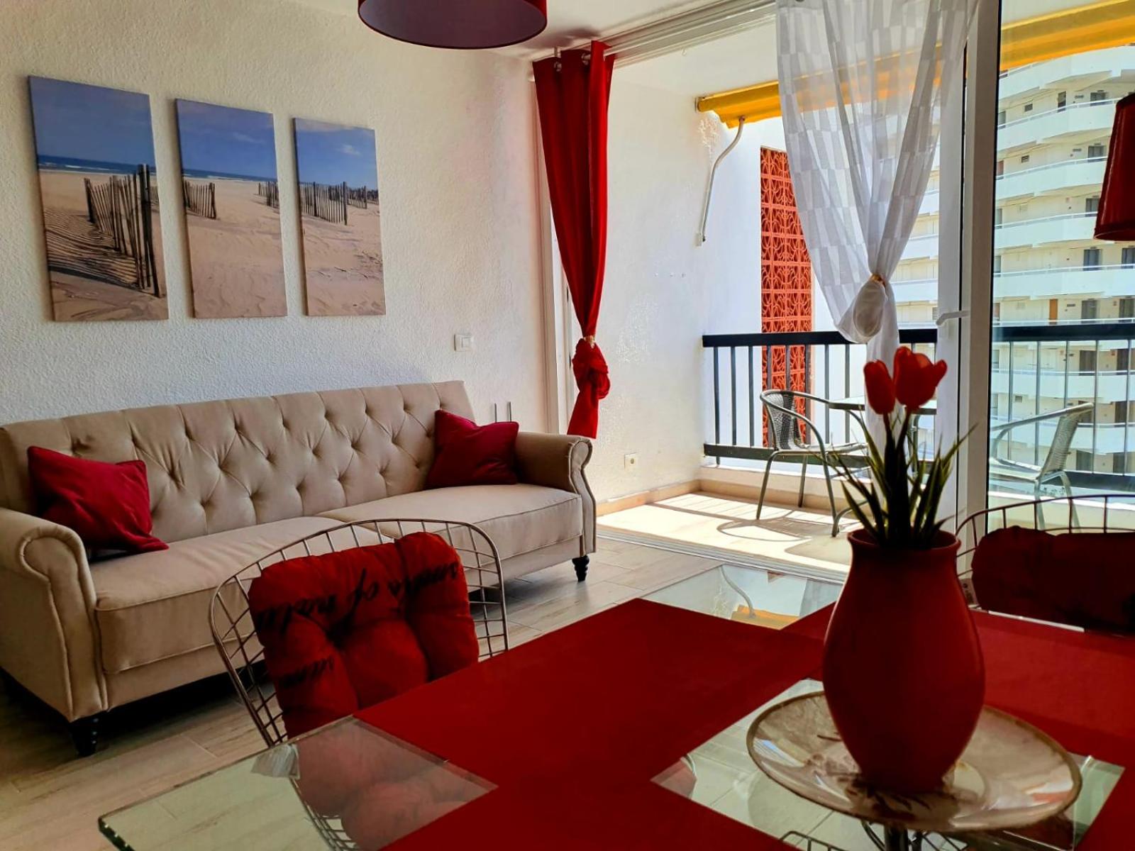 Apartamento de una habitación con vista al mar