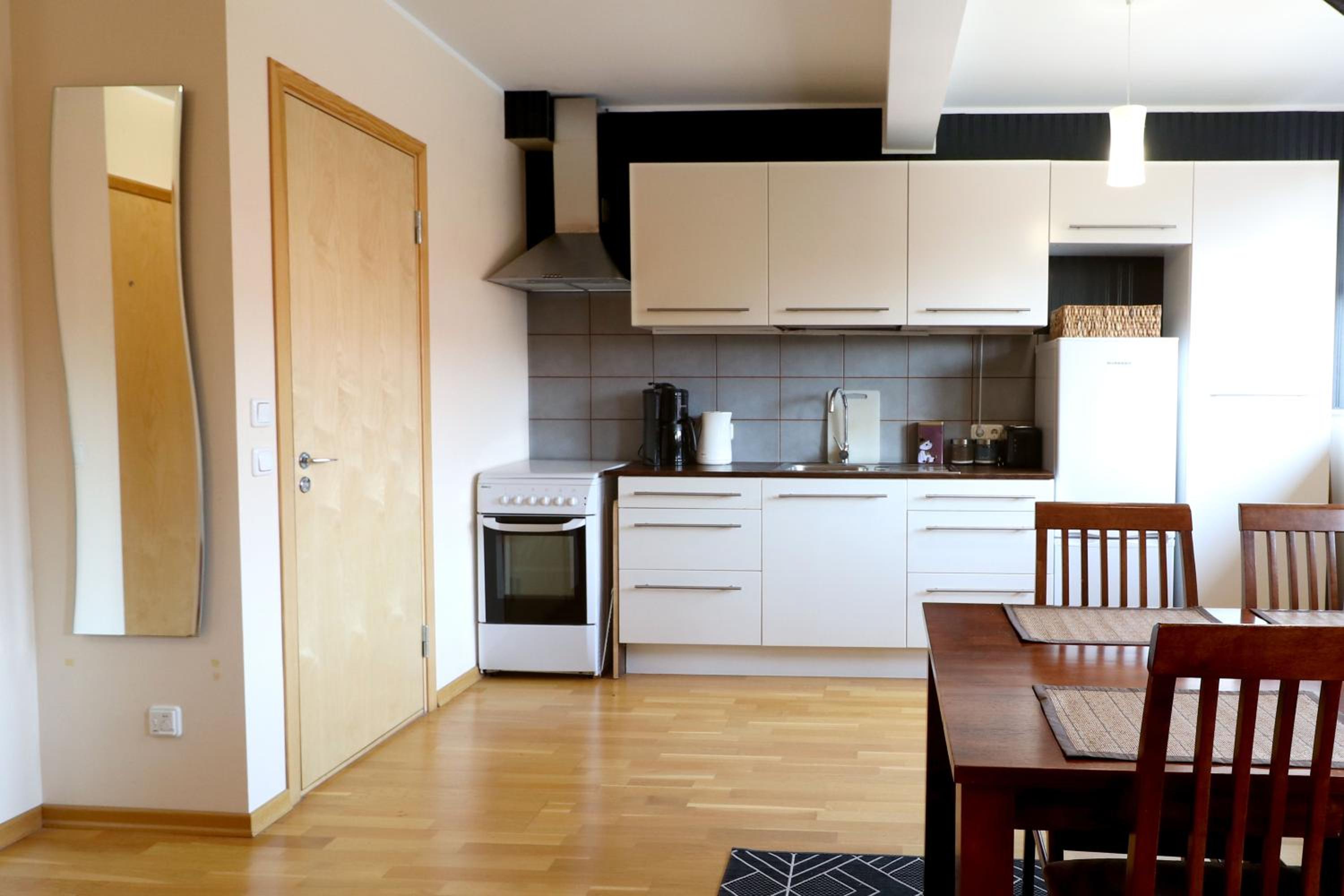 One-Bedroom Apartment - Photo 12