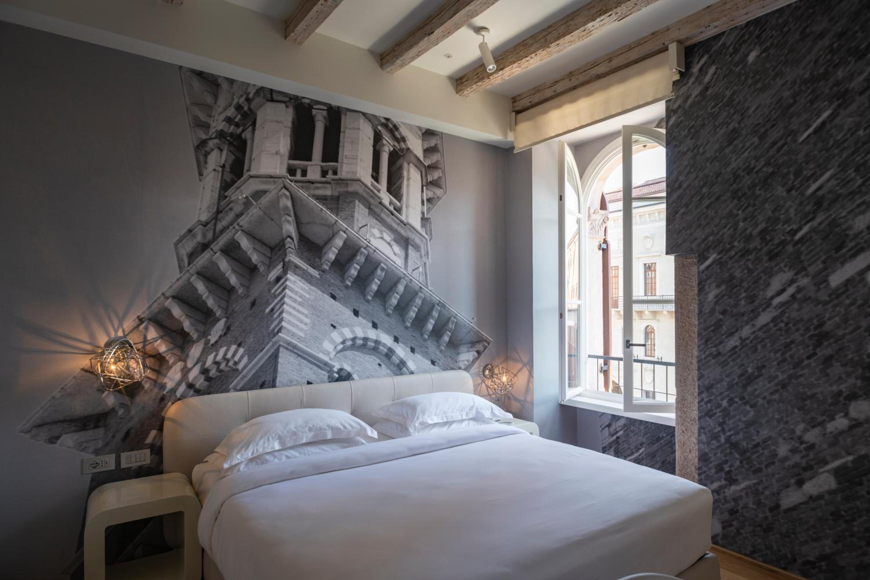 Grand Deluxe Apartment photo 3