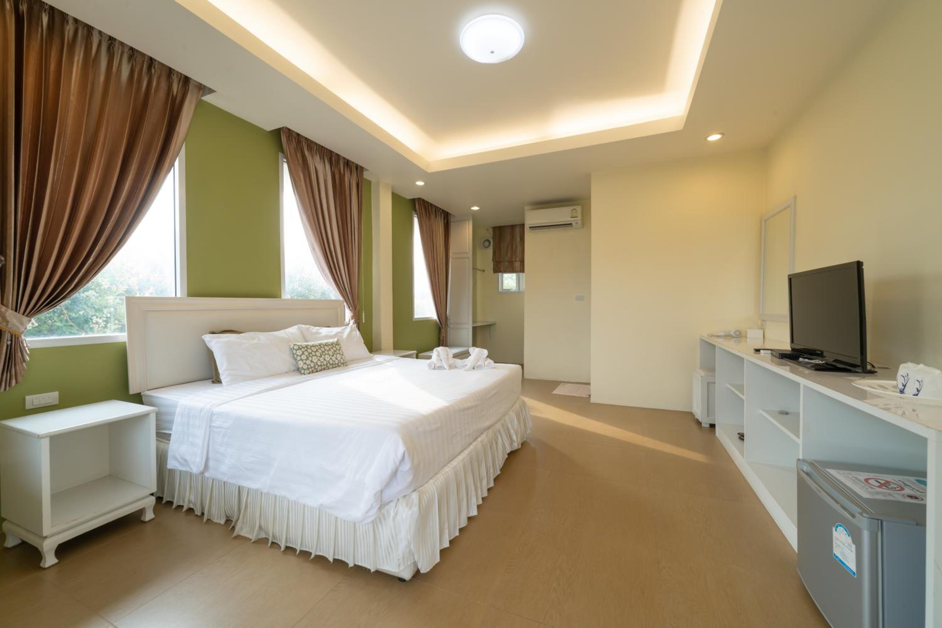 Superior Double or Twin Room photo 3