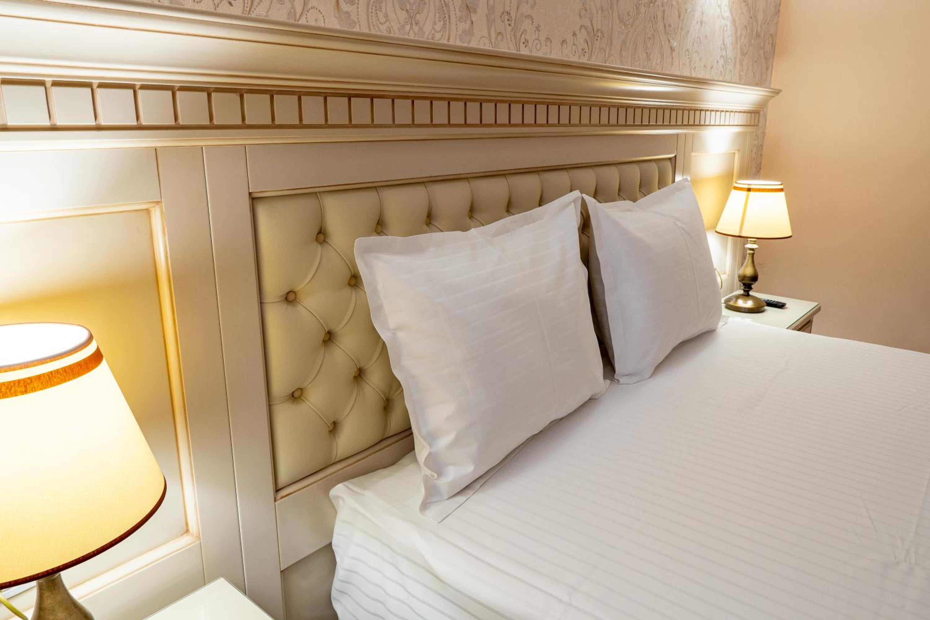 Double Room - Photo 2