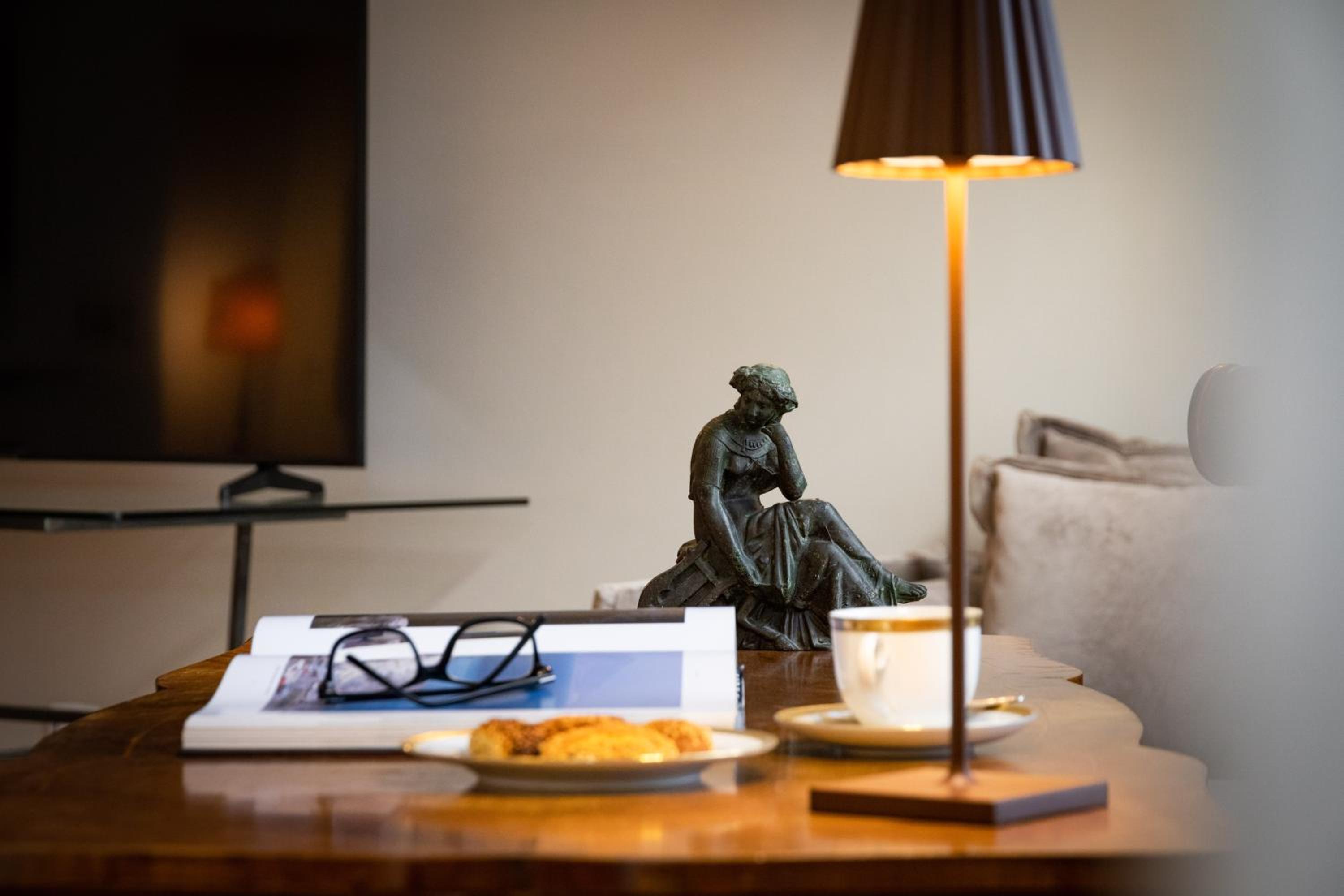 Premium Suite - Photo 7