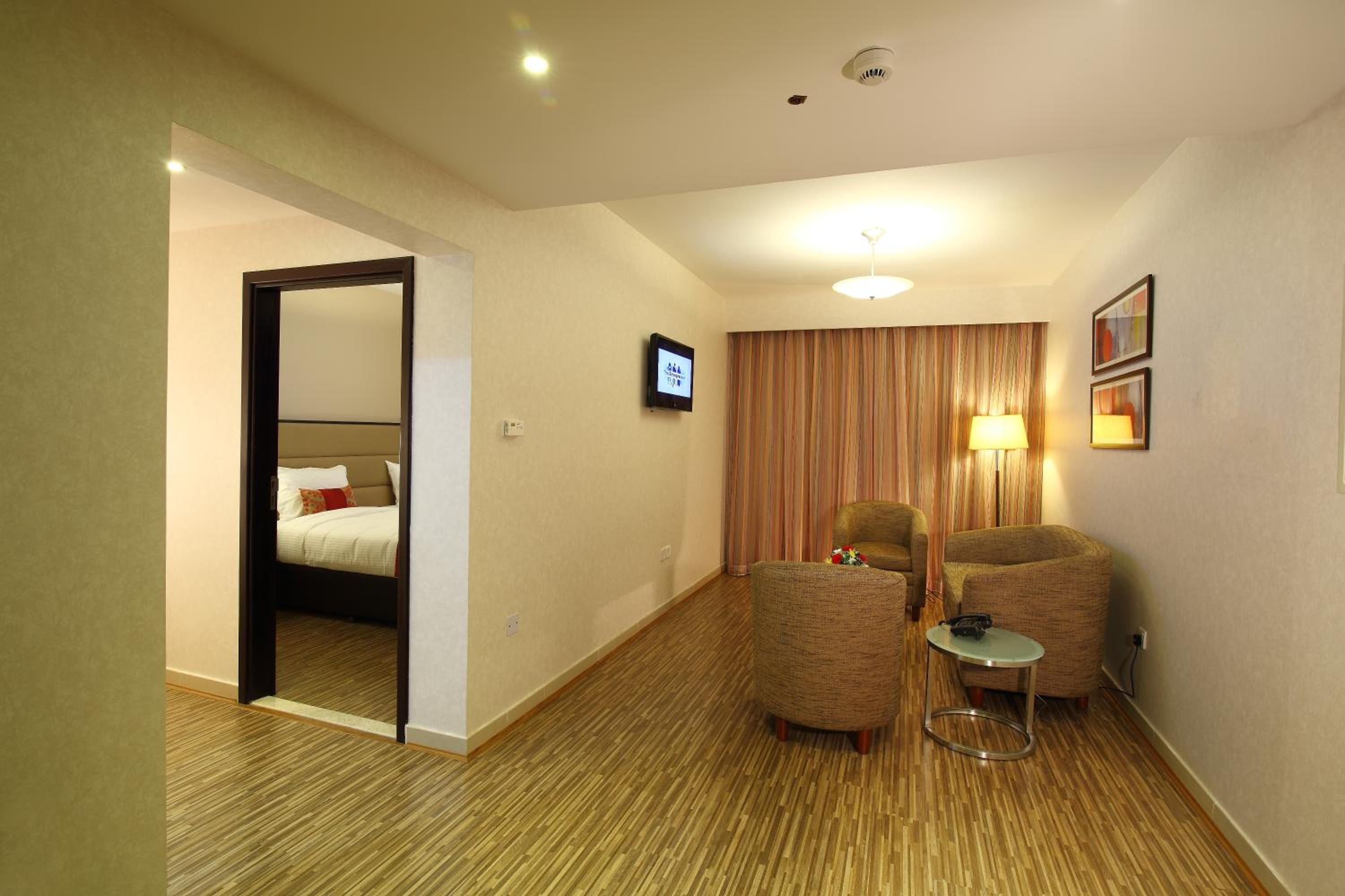 Executive Suite photo 2