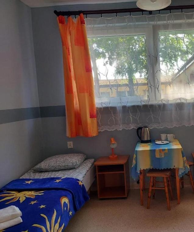 Single Room with Private Bathroom photo 3