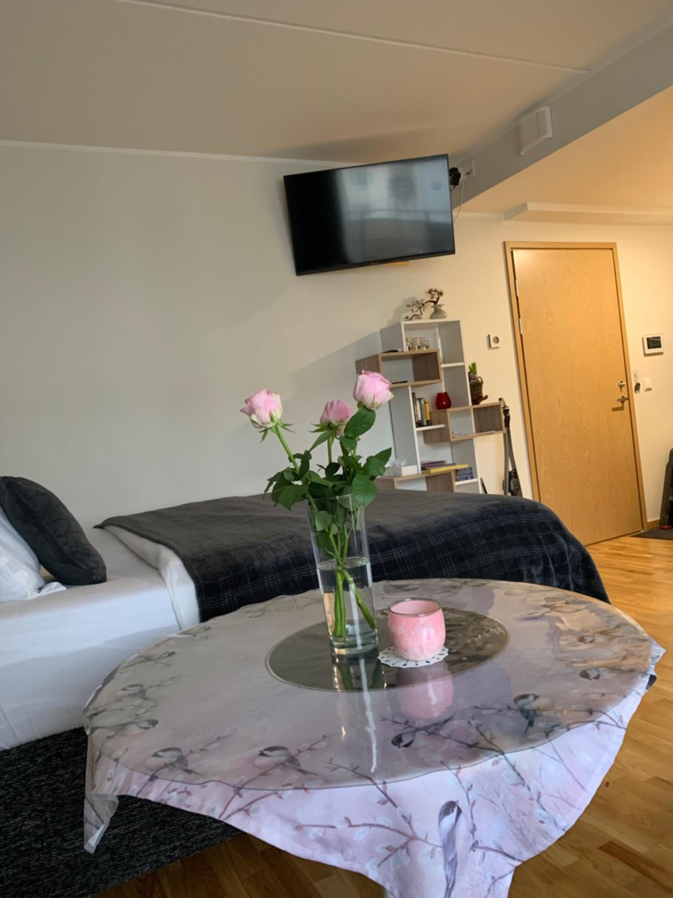 One-Bedroom Apartment - Photo 36