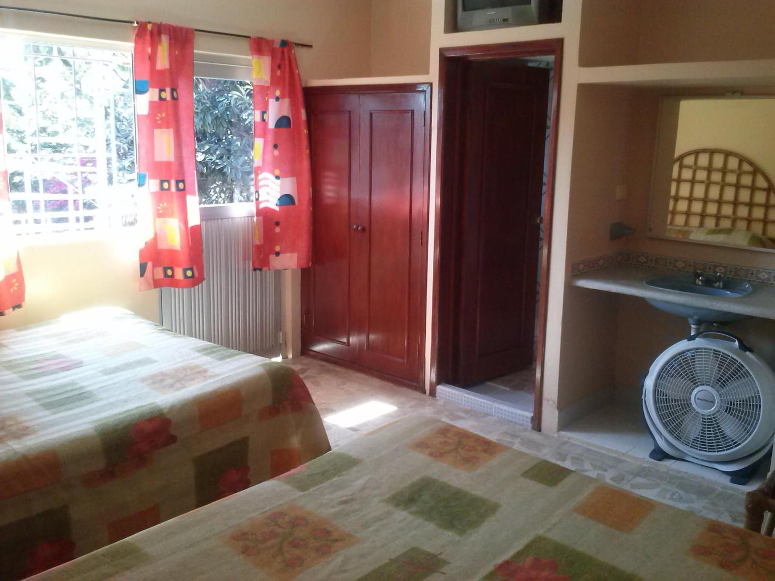 Double Room with Two Double Beds photo 2
