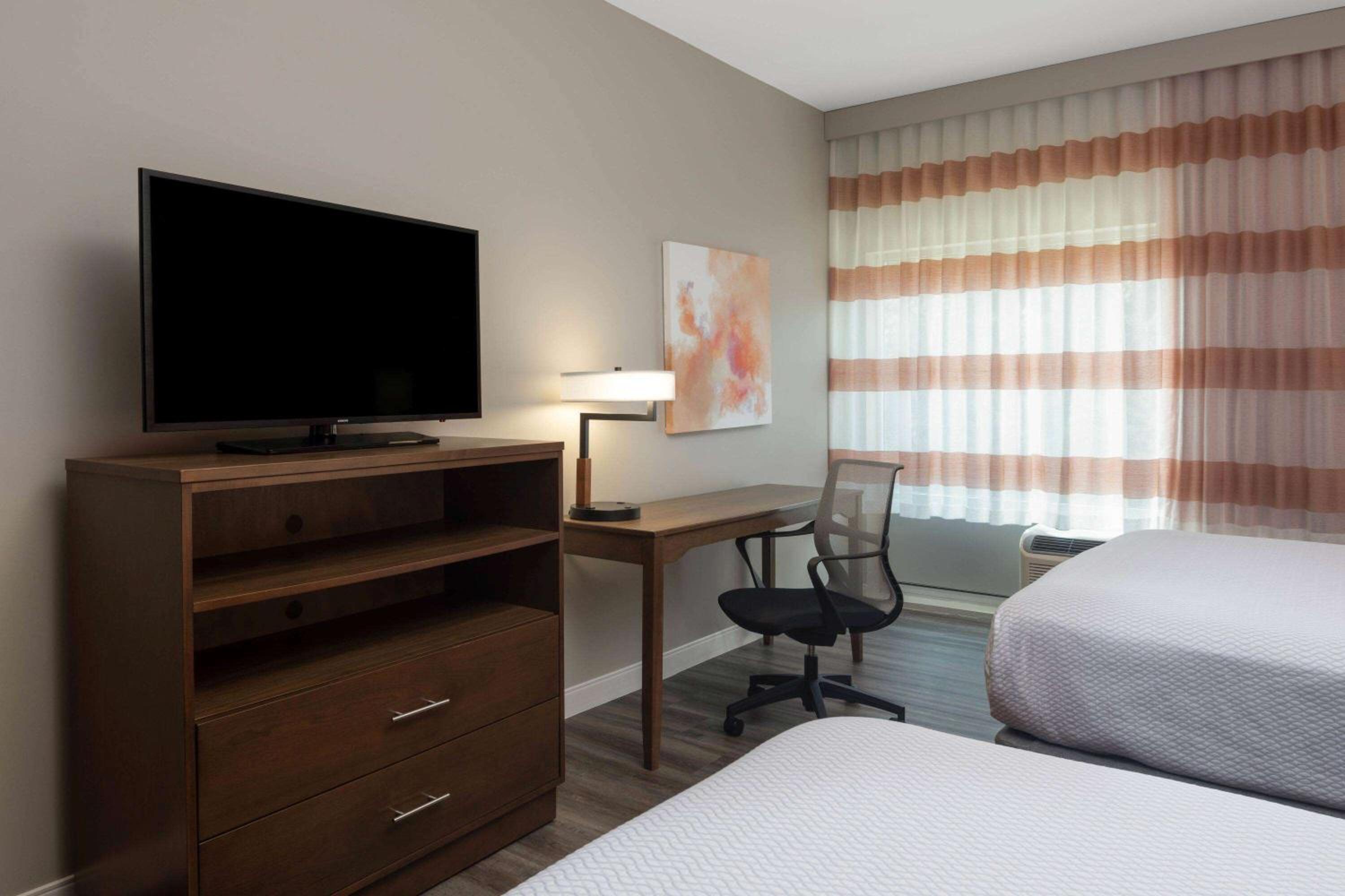 Queen Room with Two Queen Beds - Photo 1
