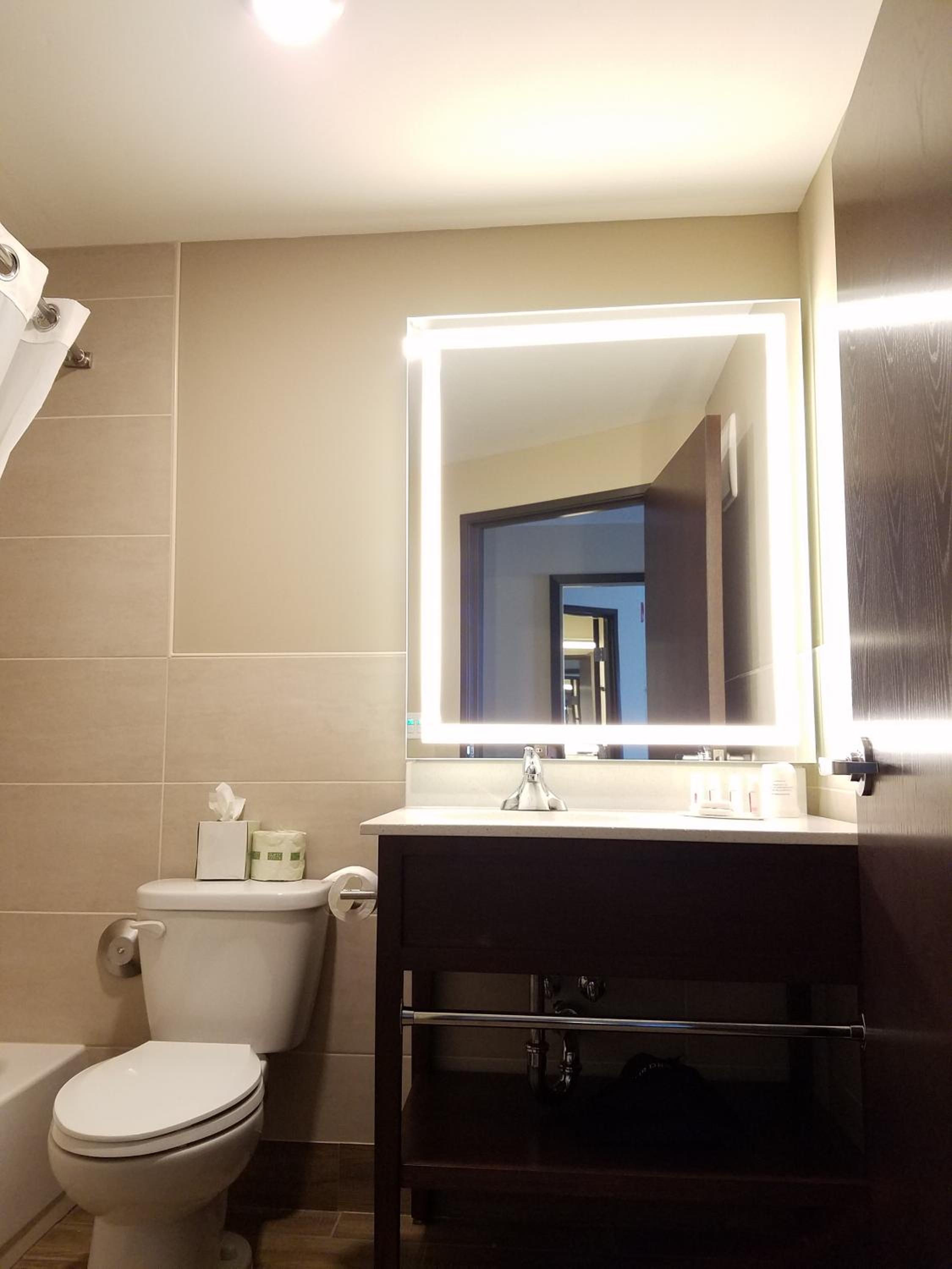 Ramada by Wyndham Minneapolis Golden Valley, Foto 4