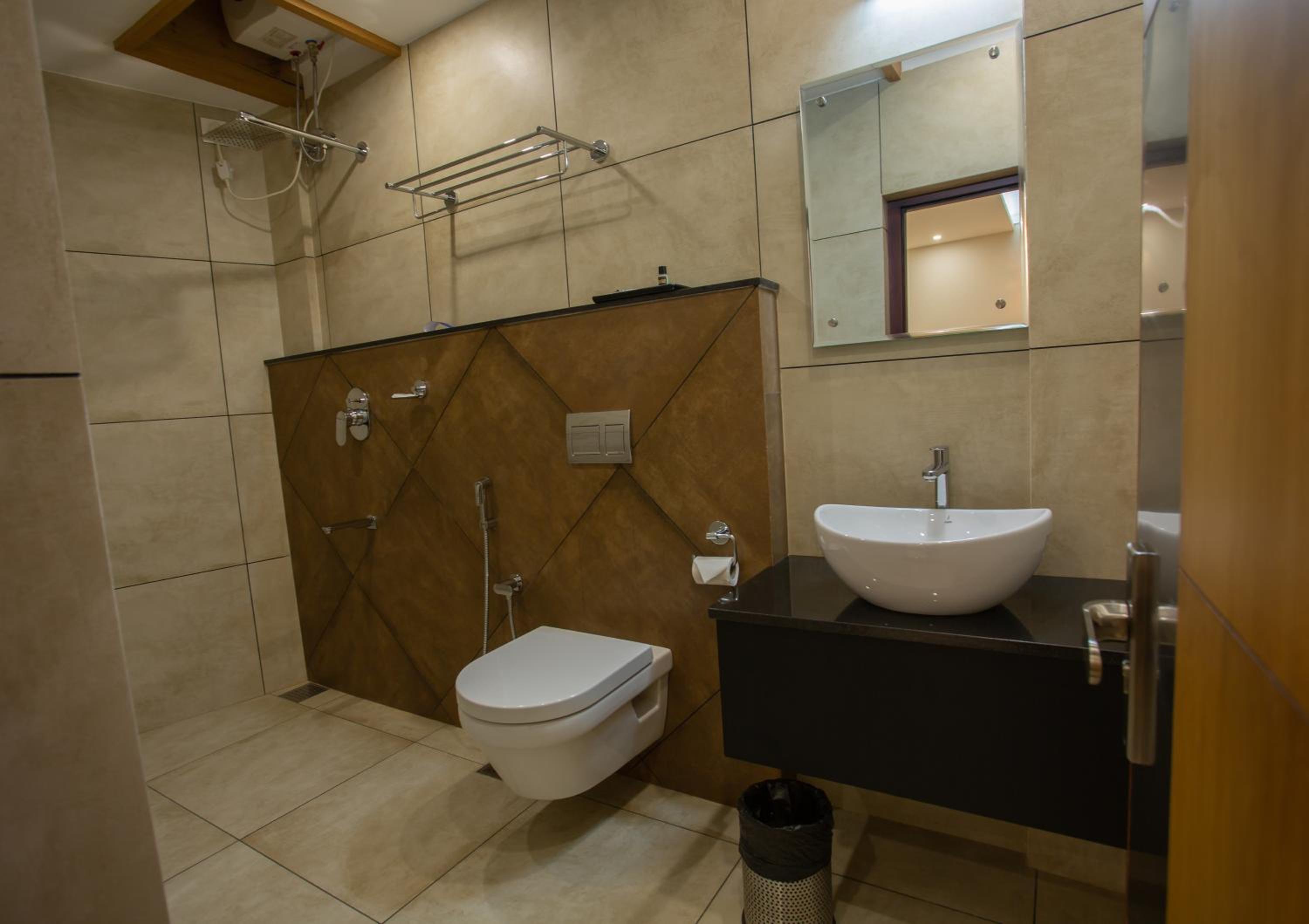 Deluxe King Room photo 3