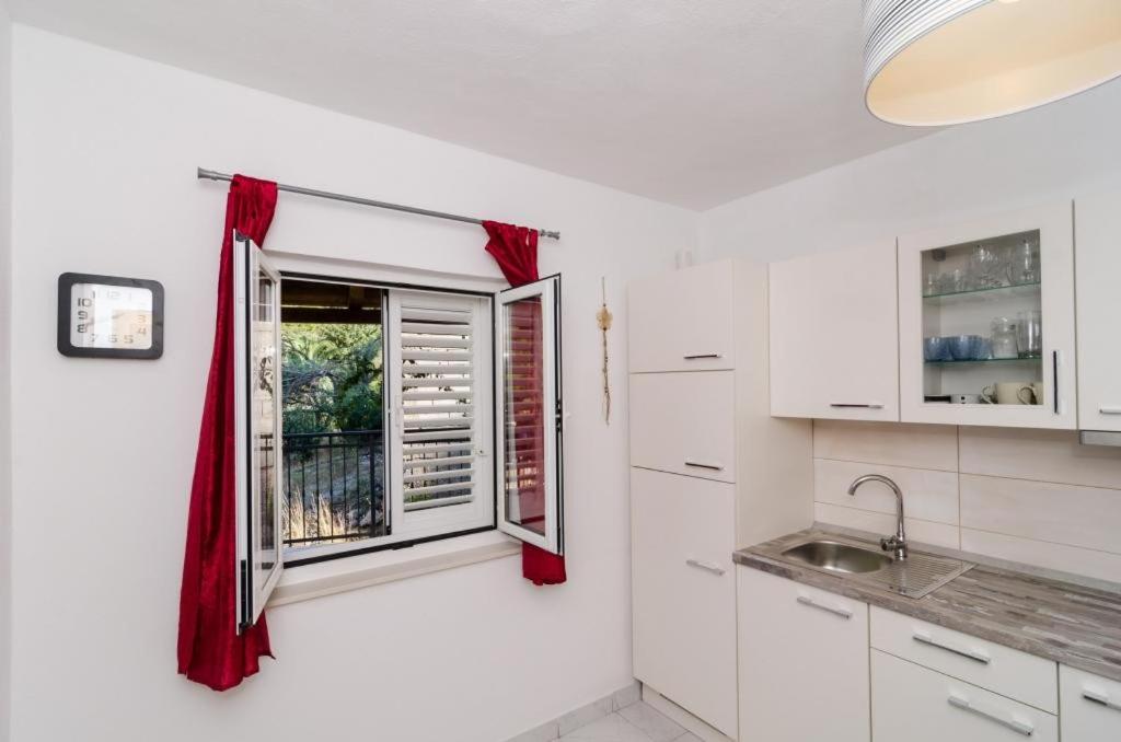 Standard One-Bedroom Apartment with Sea View  photo 2
