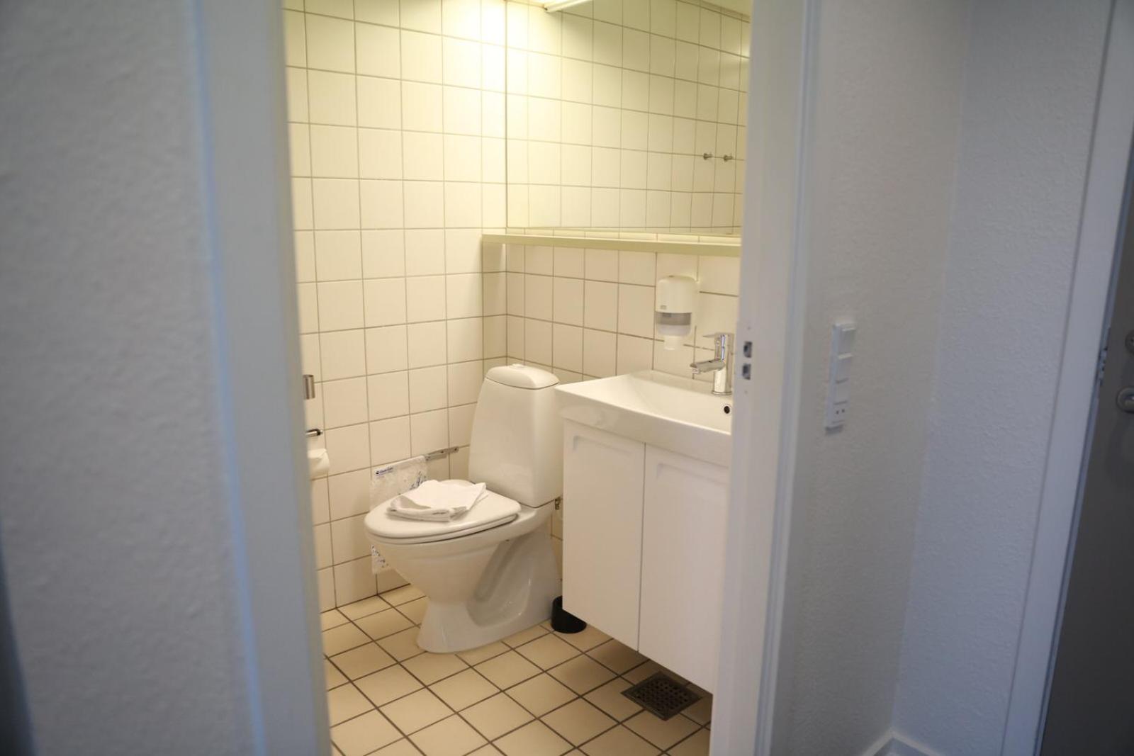 Small Double Room - Photo 5