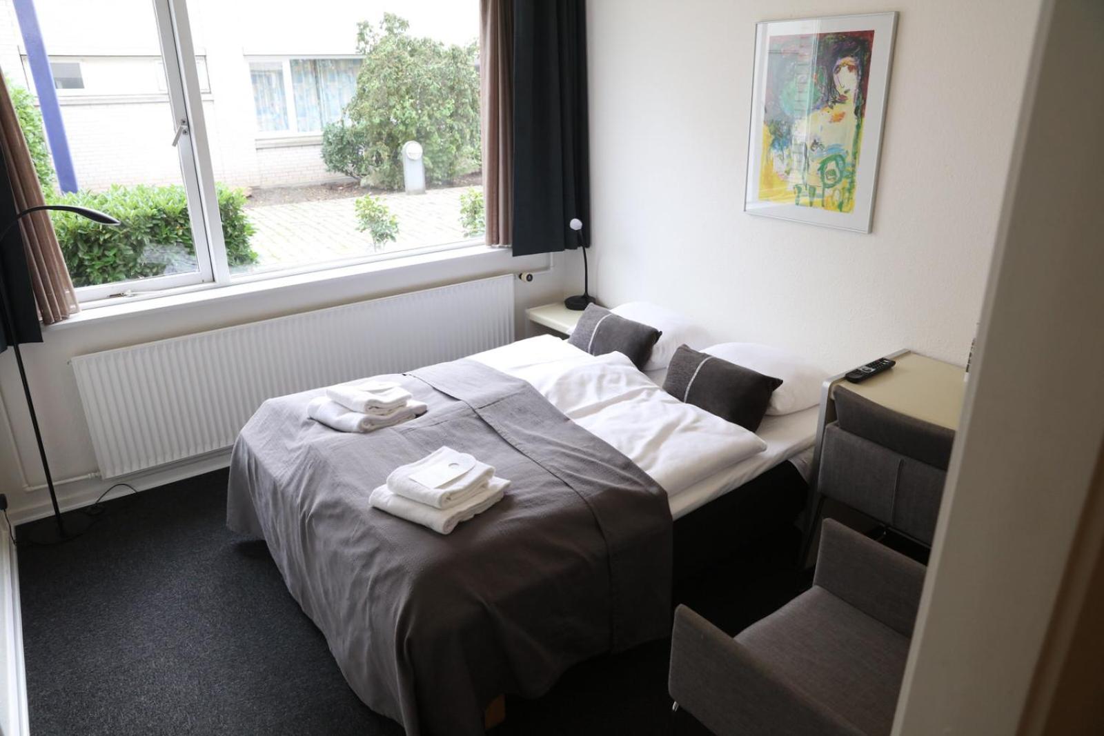 Small Double Room - Photo 1