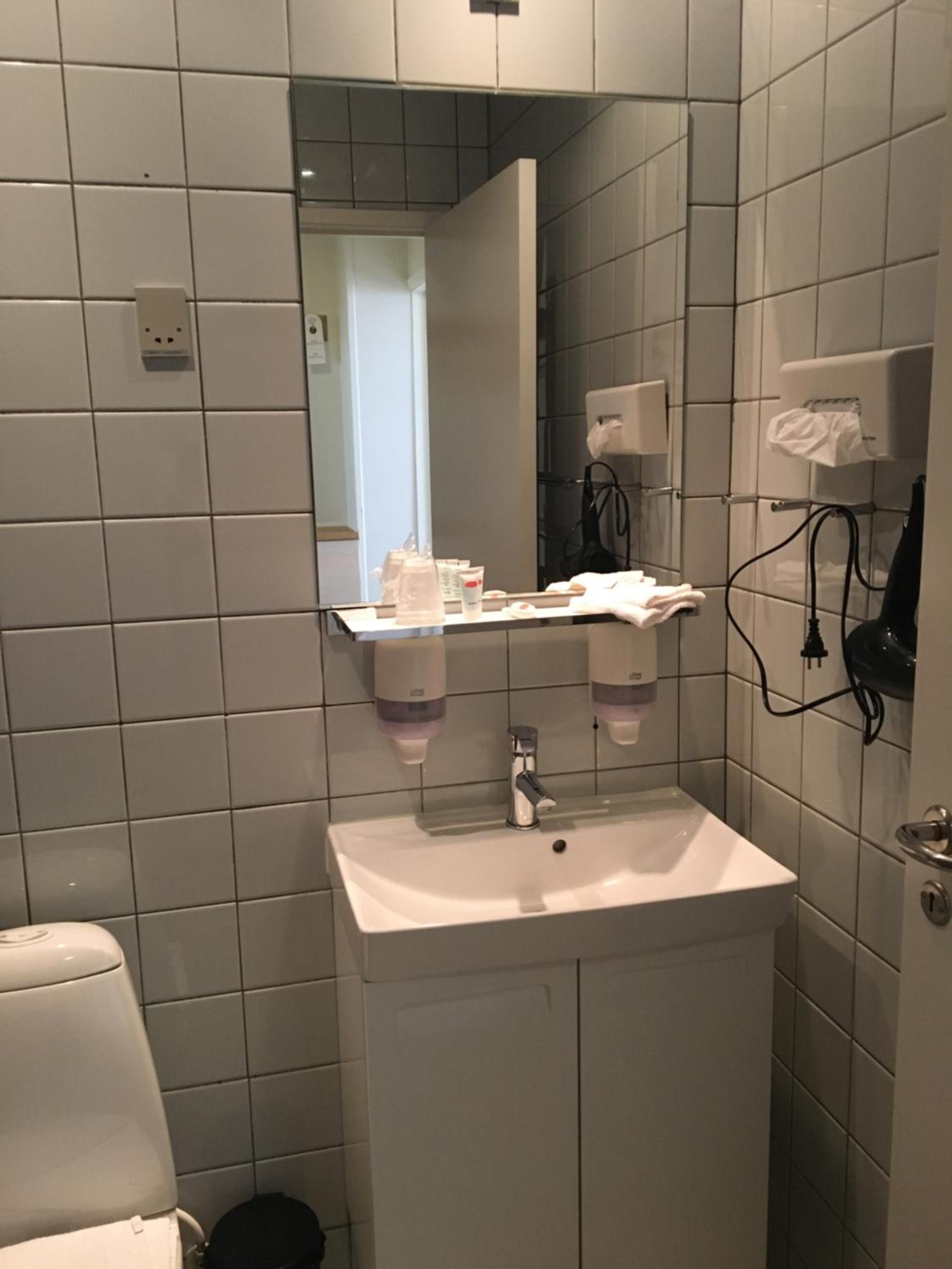 Small Double Room - Photo 2