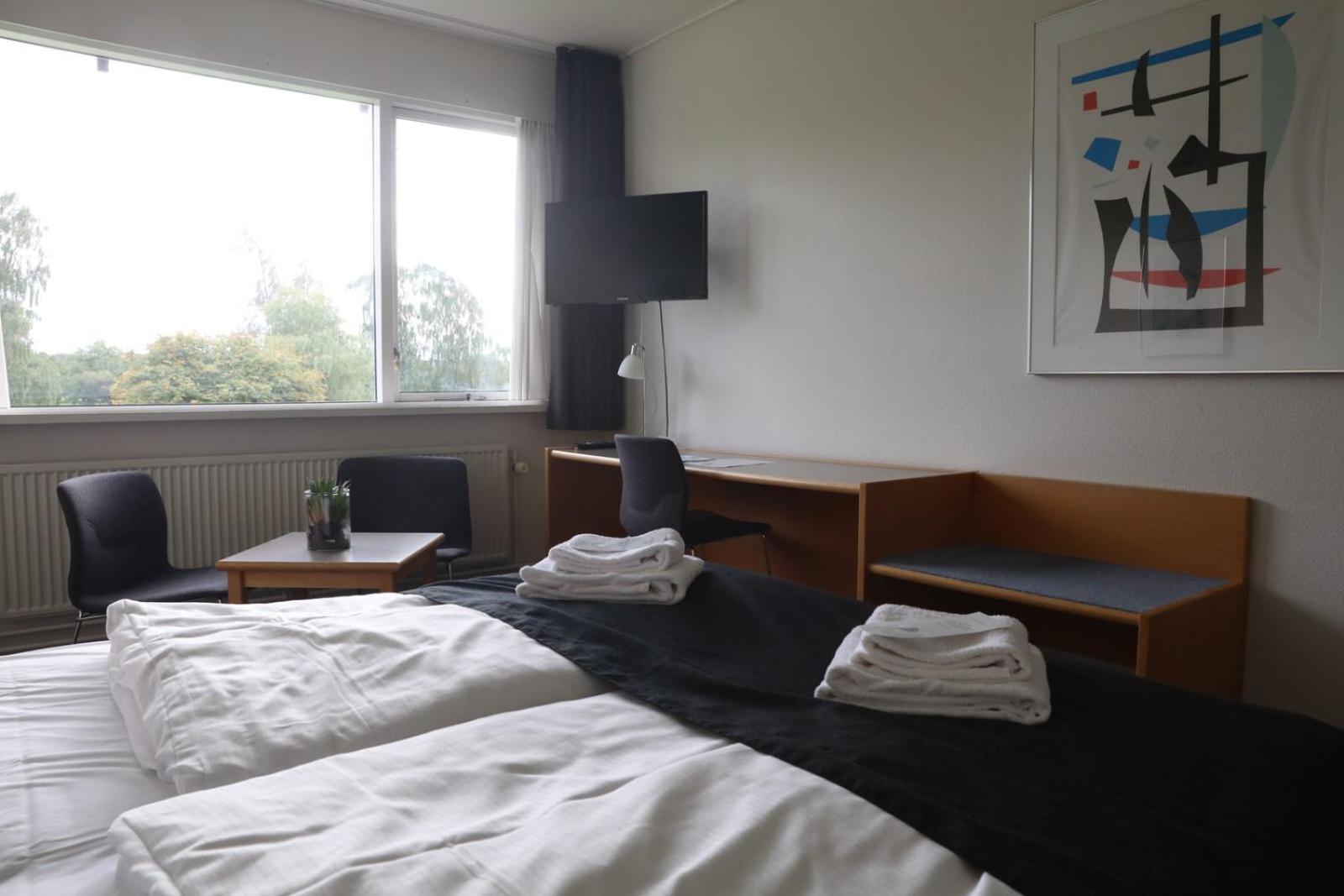 Twin Room with View - Photo 1