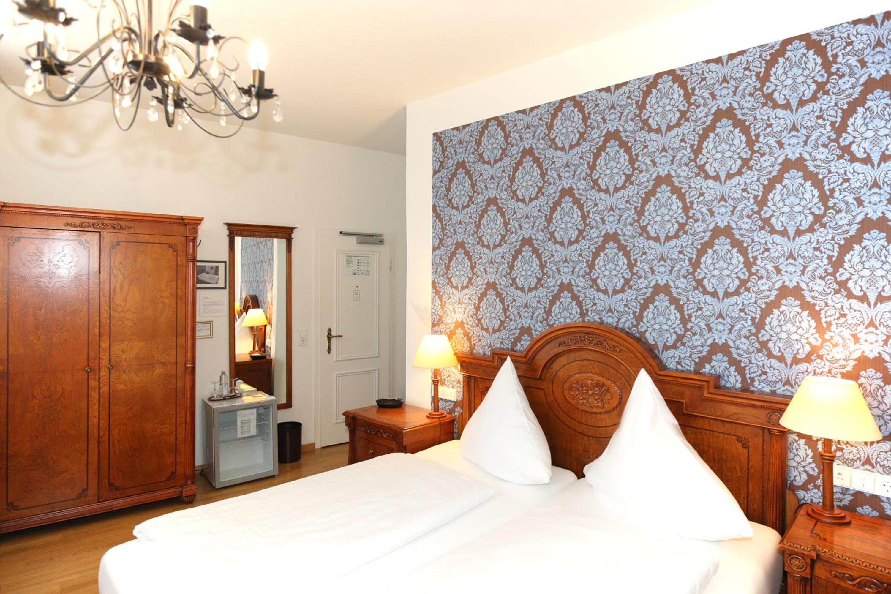 Economy Double Room photo 1