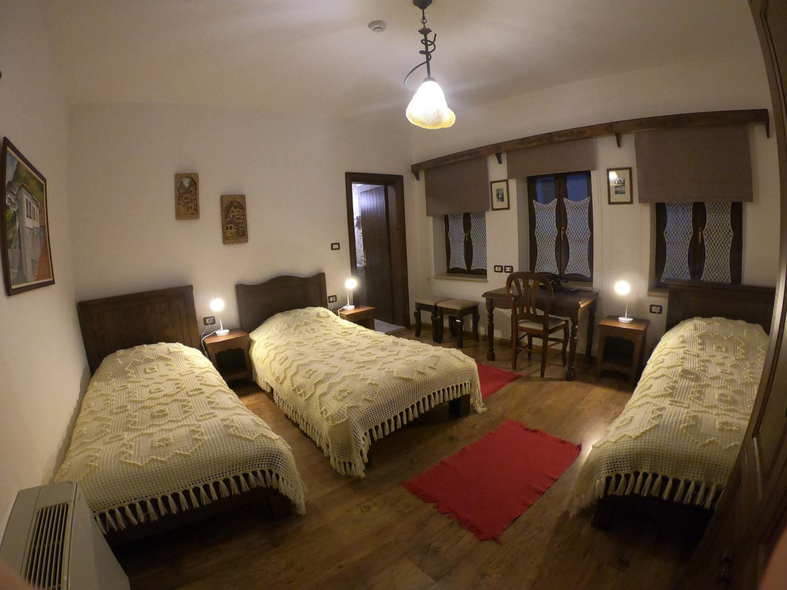 Standard Triple Room photo 2