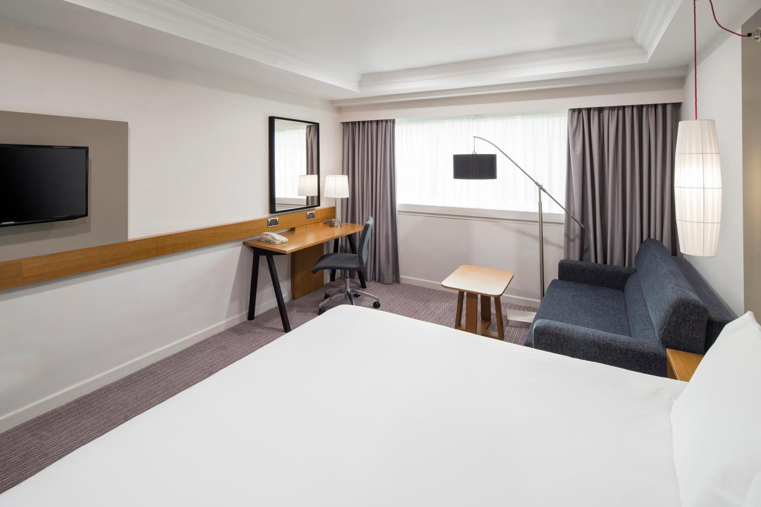 Super King Bed Premium With Sofa Bed photo 1